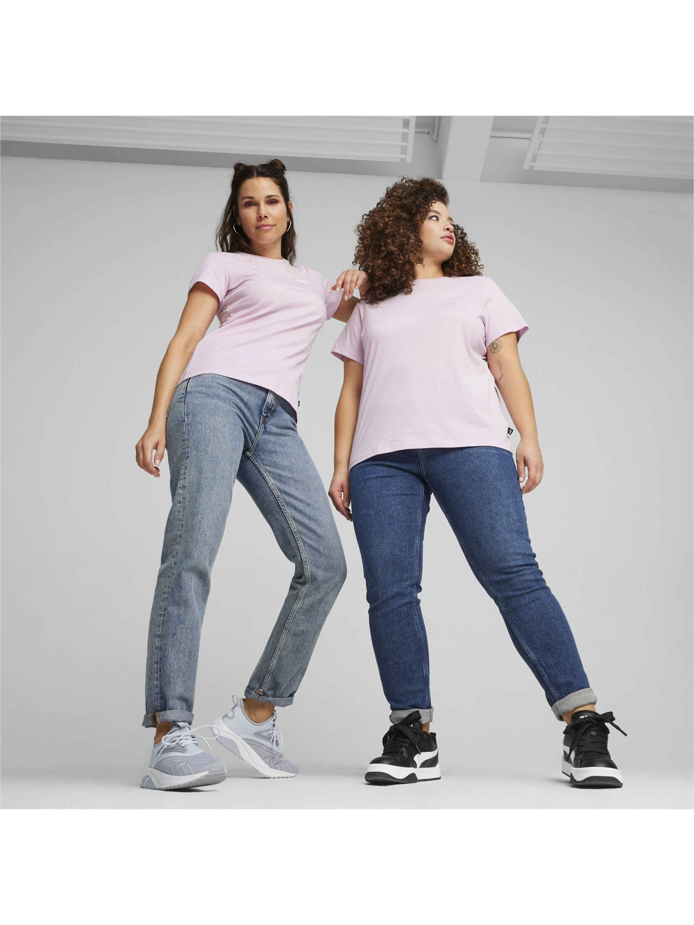 Футболки і поло PUMA Ess+ Embroidery Tee модель 848331 Футболки і поло PUMA Ess+ Embroidery Tee модель 848331 Фото