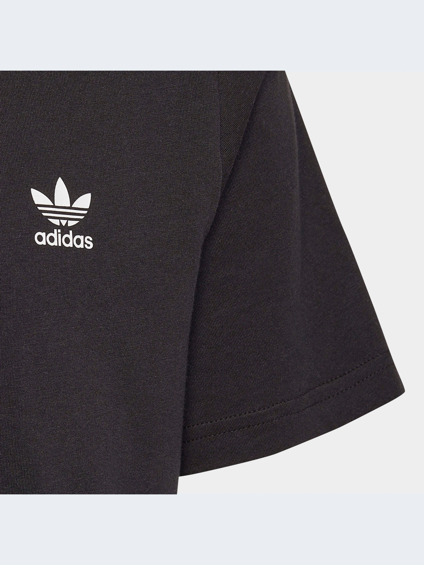 Футболки и поло Adidas Adicolor модель HK0401 Футболки и поло Adidas Adicolor модель HK0401 Фото