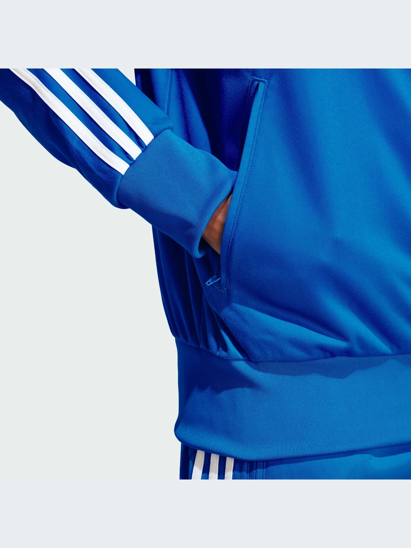 Худи и свитшоты Adidas модель IJ7059 Худи и свитшоты Adidas модель IJ7059 Фото