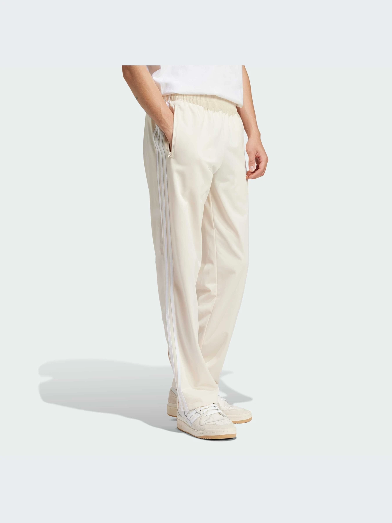 Брюки Adidas модель IM9477 Брюки Adidas модель IM9477 Фото