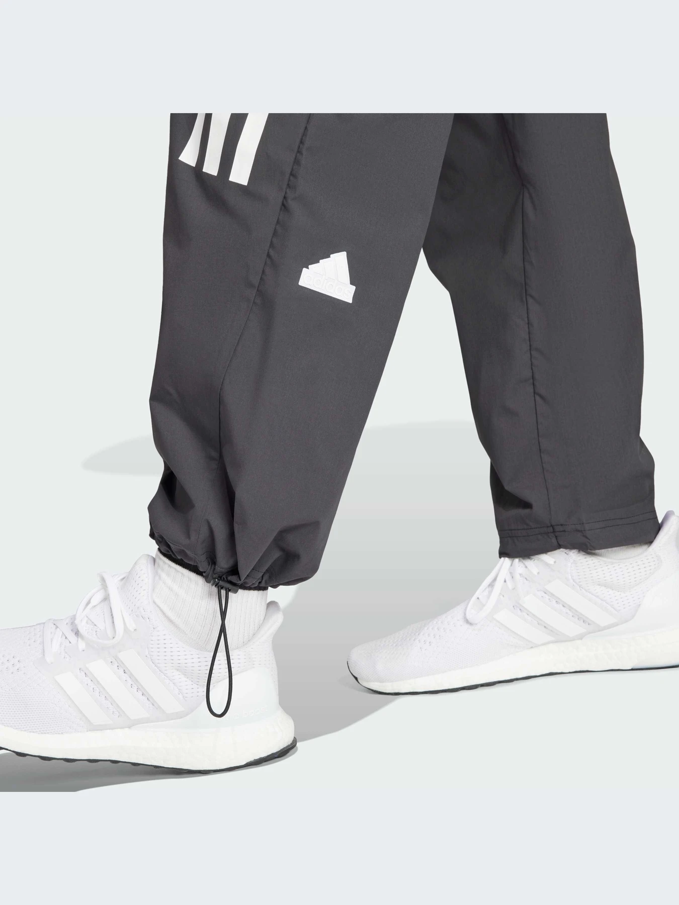 Брюки Adidas модель IN3308 Брюки Adidas модель IN3308 Фото