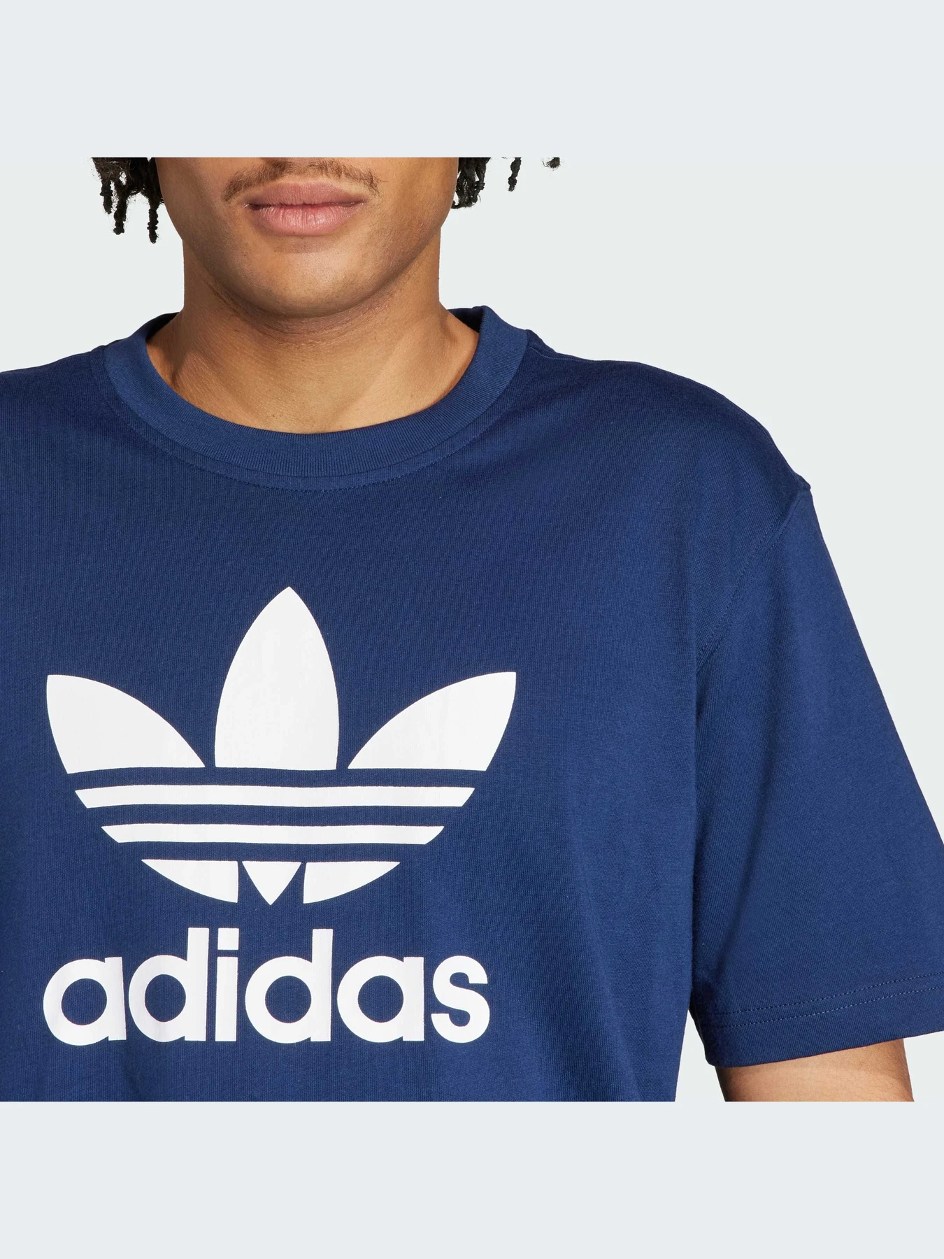 Футболки і поло Adidas Adicolor модель IR8011 Футболки і поло Adidas Adicolor модель IR8011 Фото