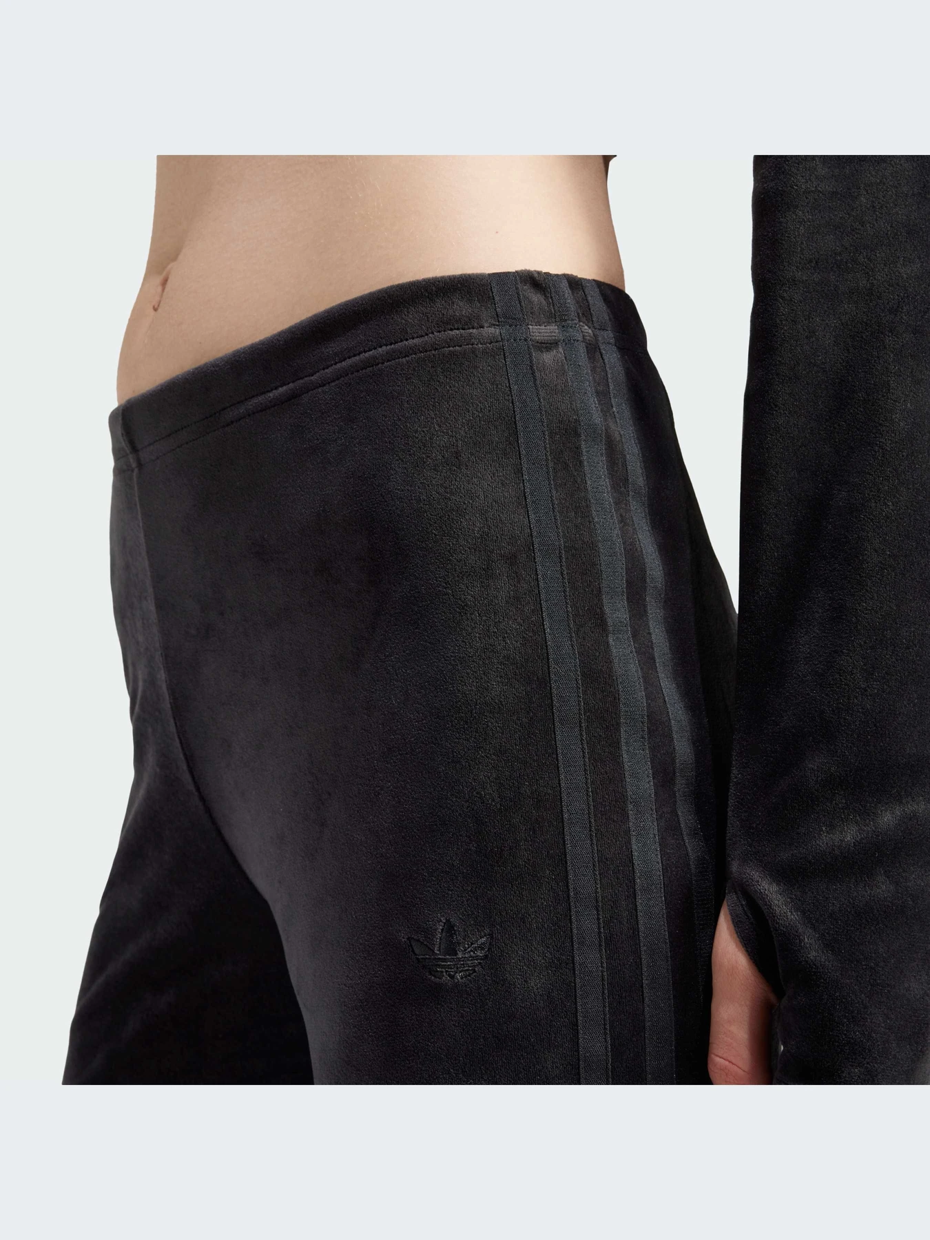 Штани Adidas модель IT9661 Штани Adidas модель IT9661 Фото