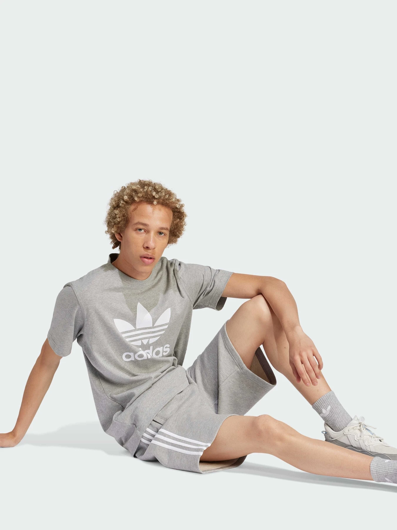 Шорты Adidas Adicolor модель IU2340 Фото