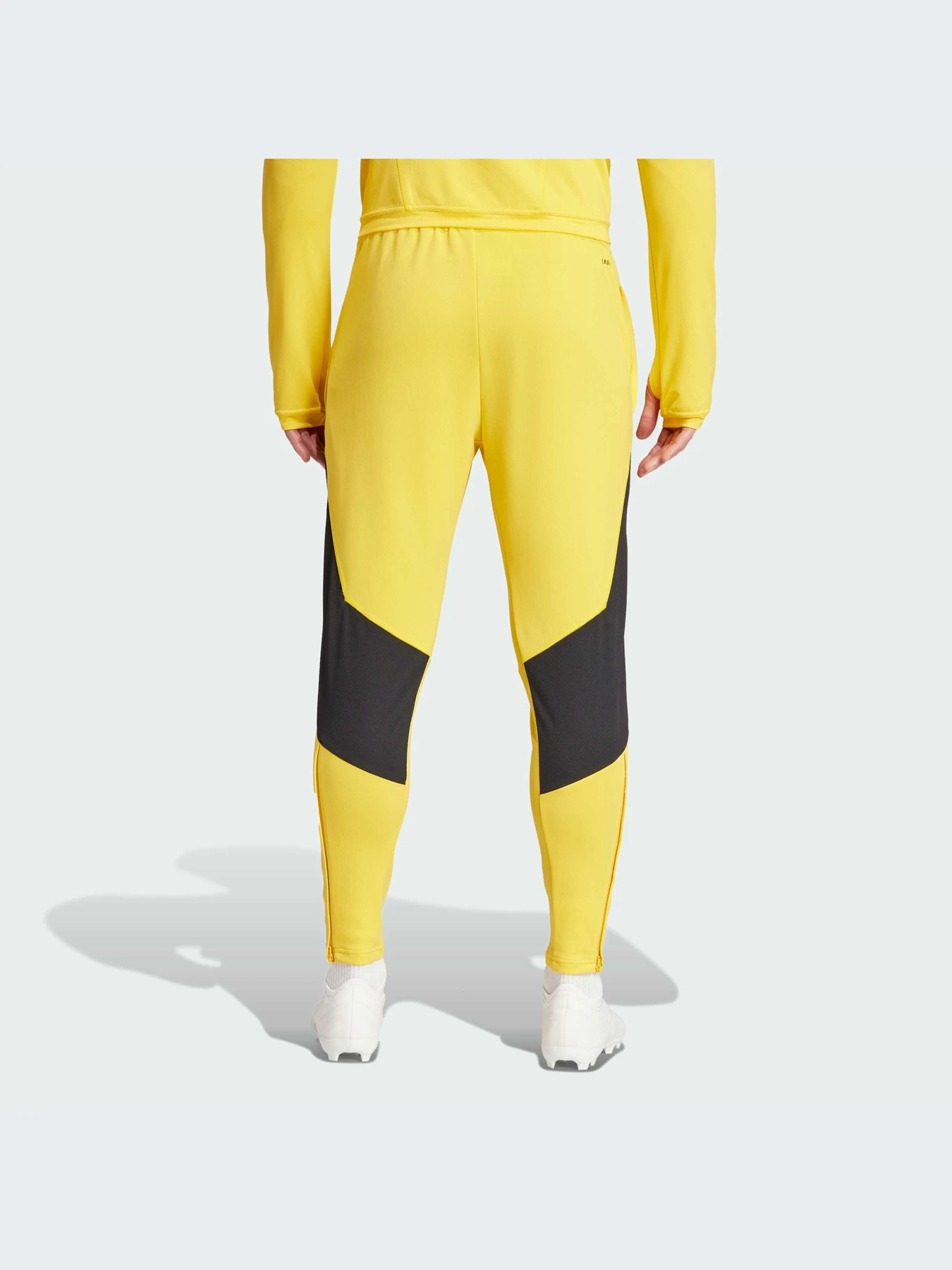 Брюки Adidas Tiro модель IQ0871 Брюки Adidas Tiro модель IQ0871 Фото