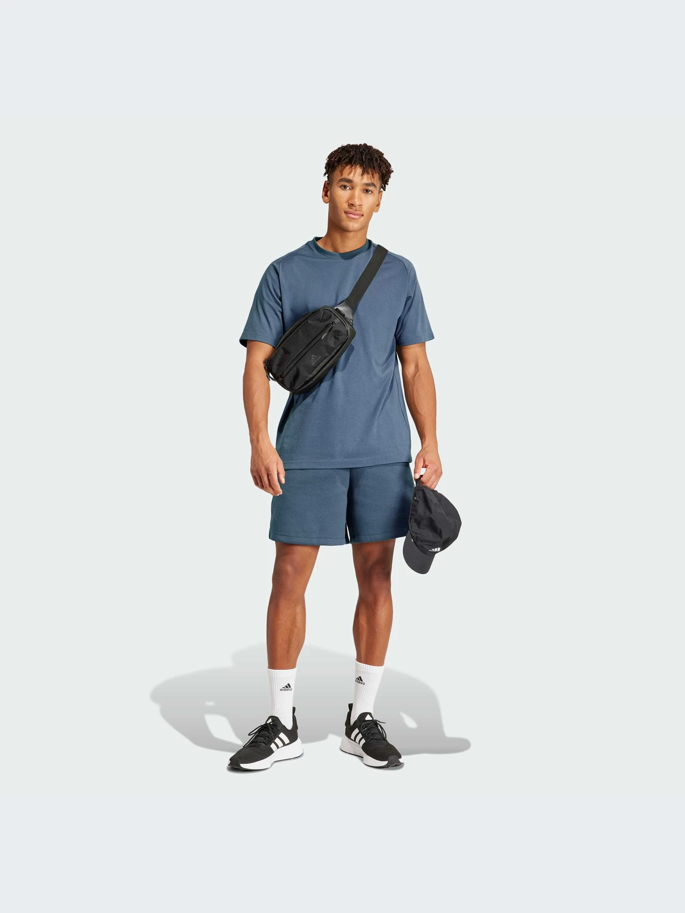 Футболки і поло Adidas ZNE модель IS8358 Футболки і поло Adidas ZNE модель IS8358 Фото