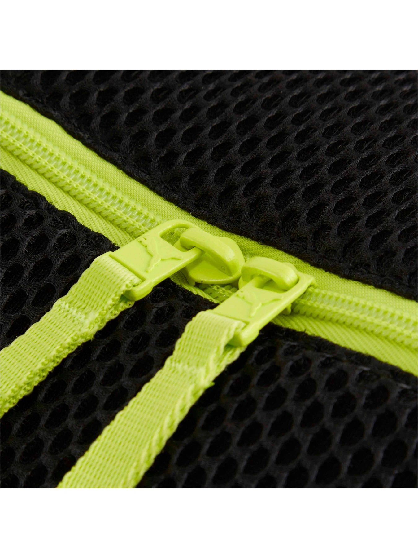 Сумки PUMA At Ess Grip Bag модель 090006 Фото