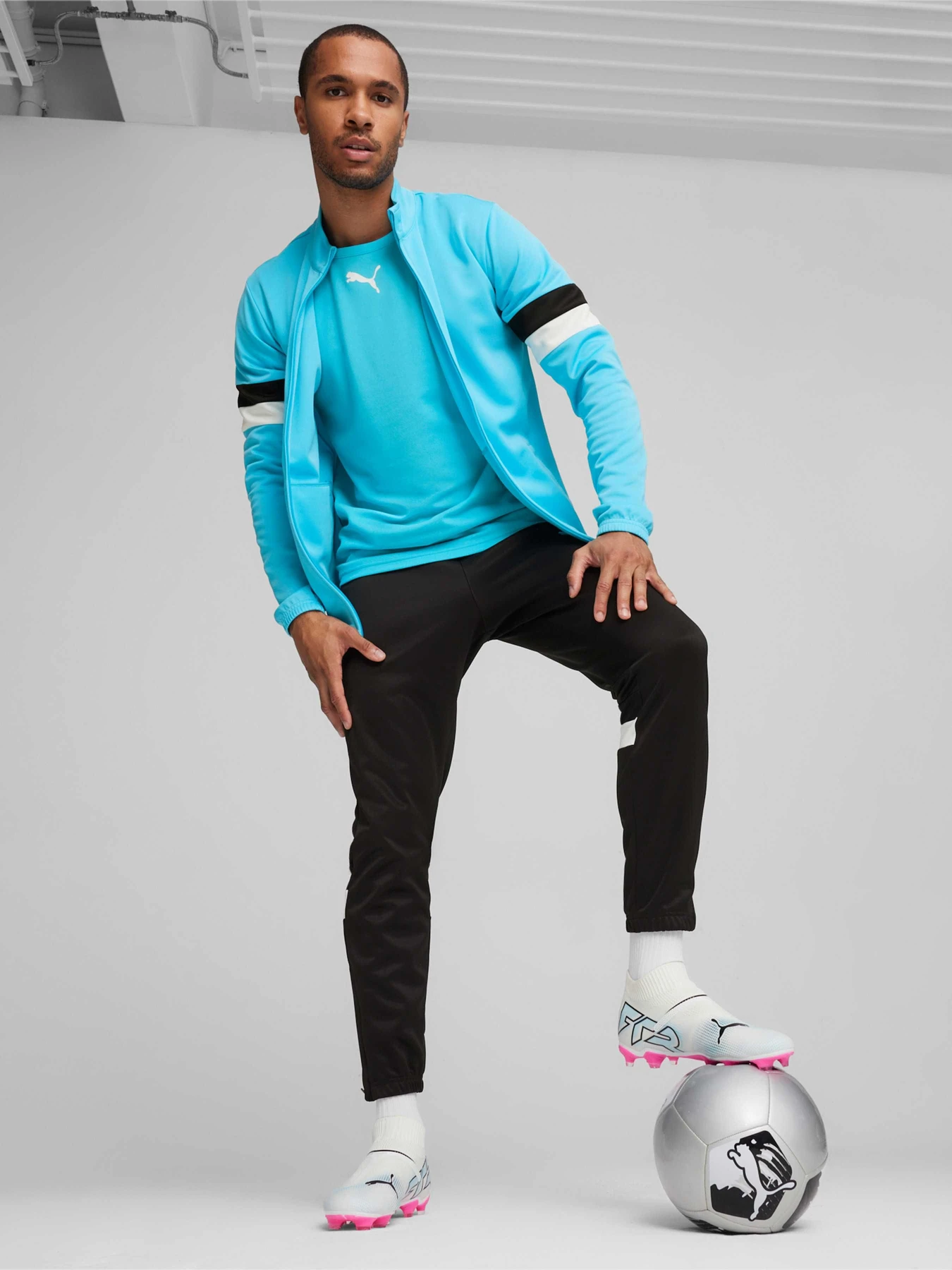 Костюми PUMA Individualrise Tracksuit модель 658996 Костюми PUMA Individualrise Tracksuit модель 658996 Фото