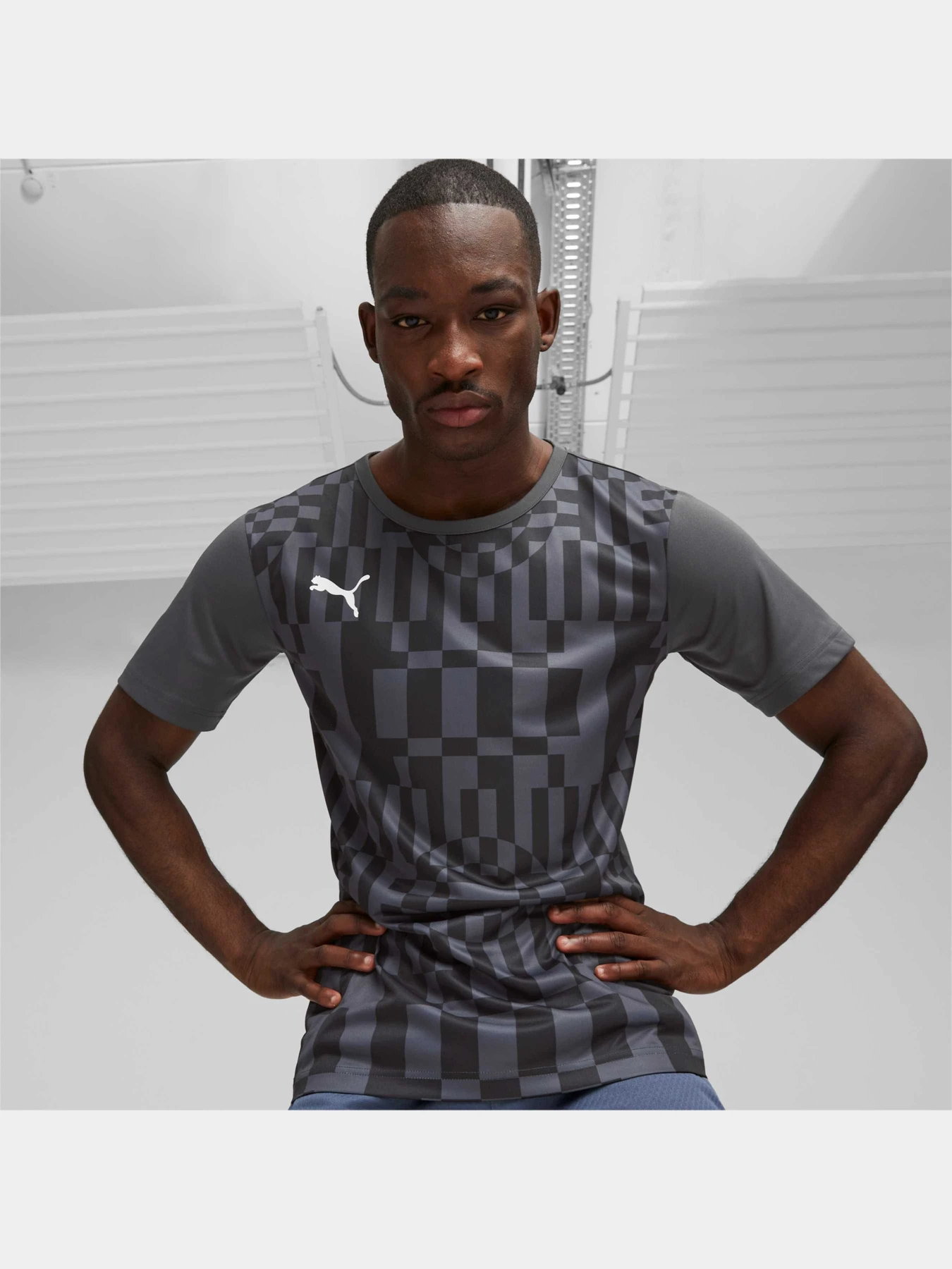 Футболки и поло PUMA Individualrise Graphicjersey модель 658614 Футболки и поло PUMA Individualrise Graphicjersey модель 658614 Фото