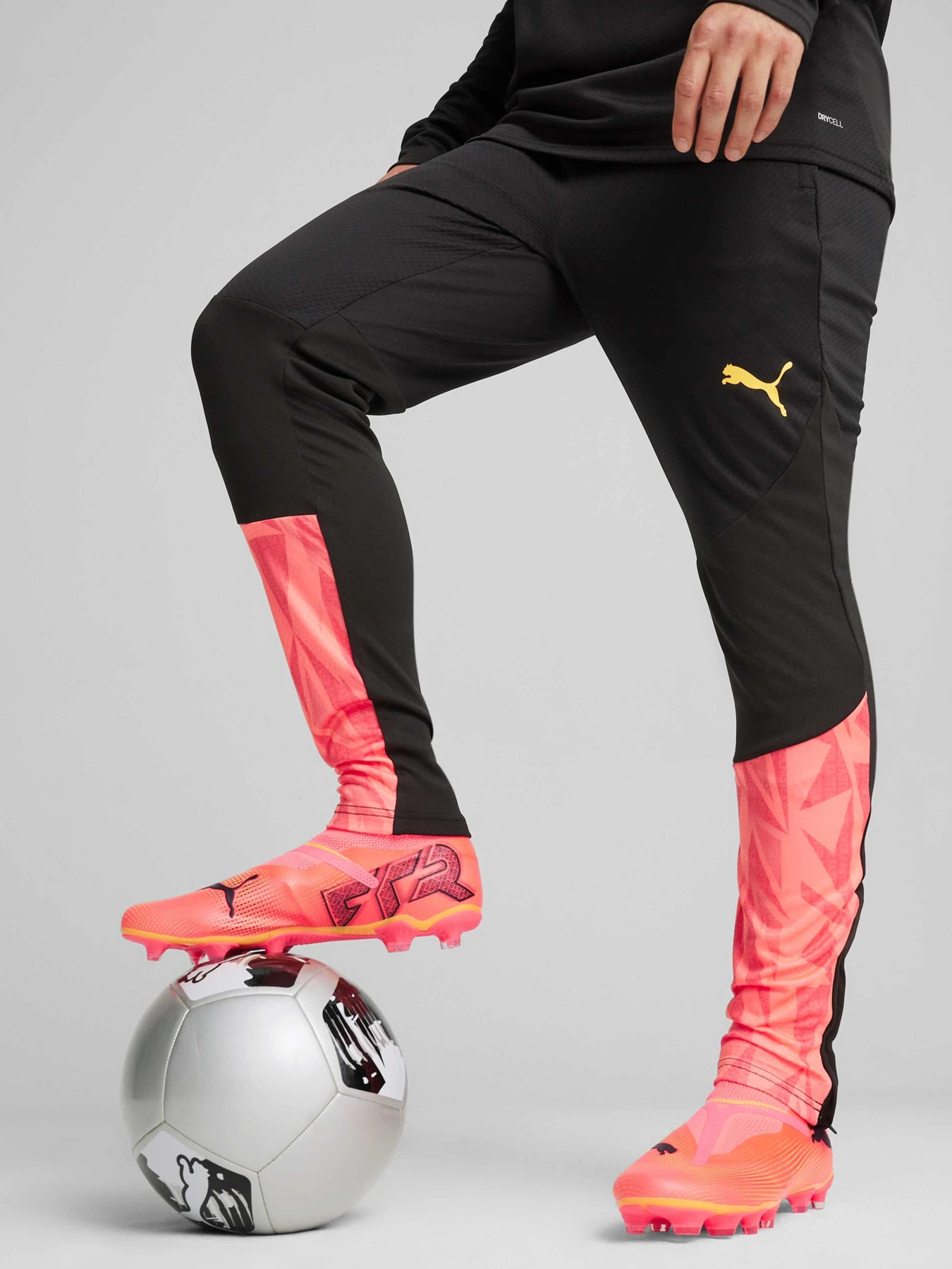 Брюки PUMA Indfinal Ff. Training Pants модель 659269 Брюки PUMA Indfinal Ff. Training Pants модель 659269 Фото