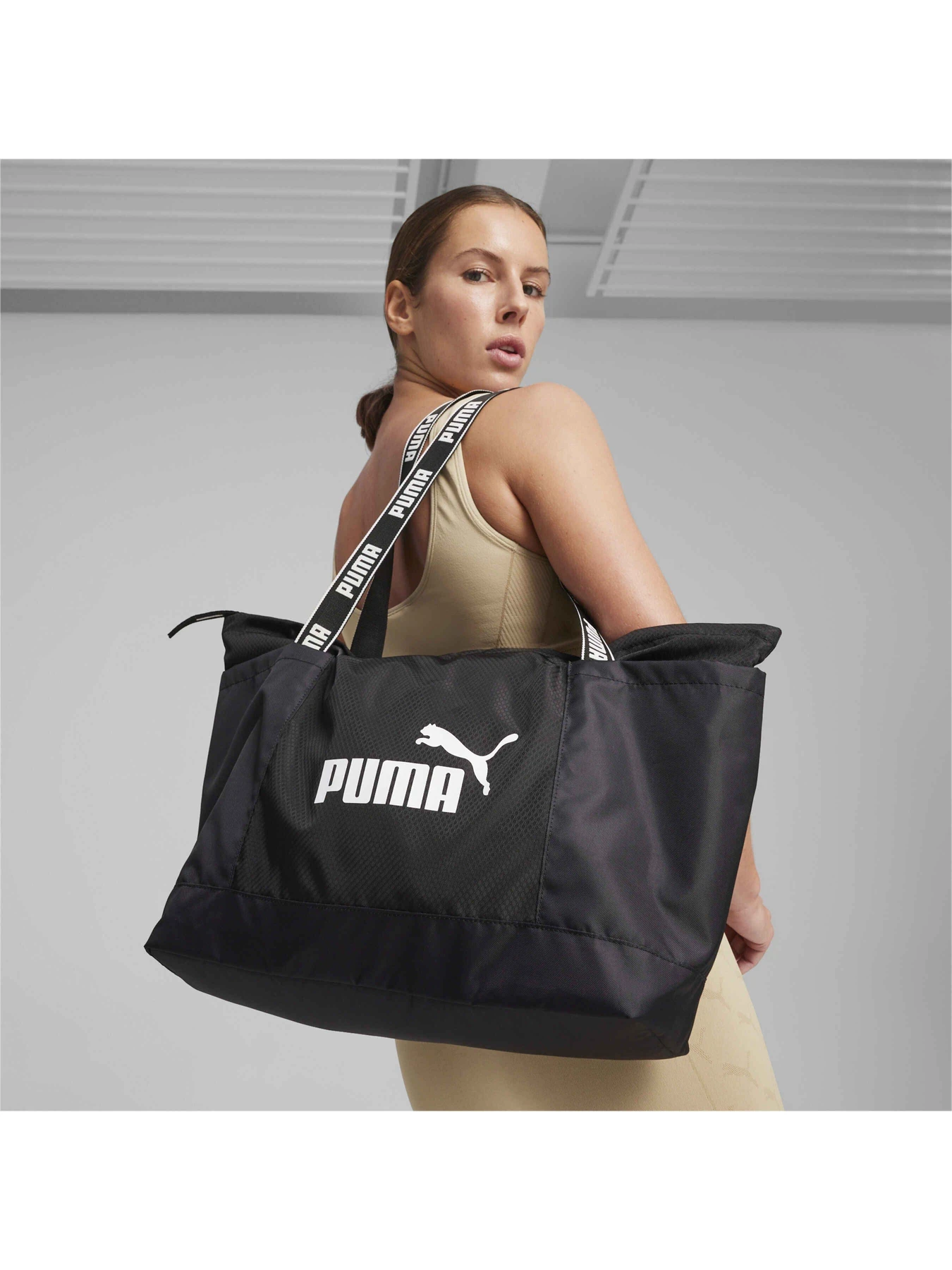 Сумки PUMA Core Base Large Shopper модель 090266 Сумки PUMA Core Base Large Shopper модель 090266 Фото