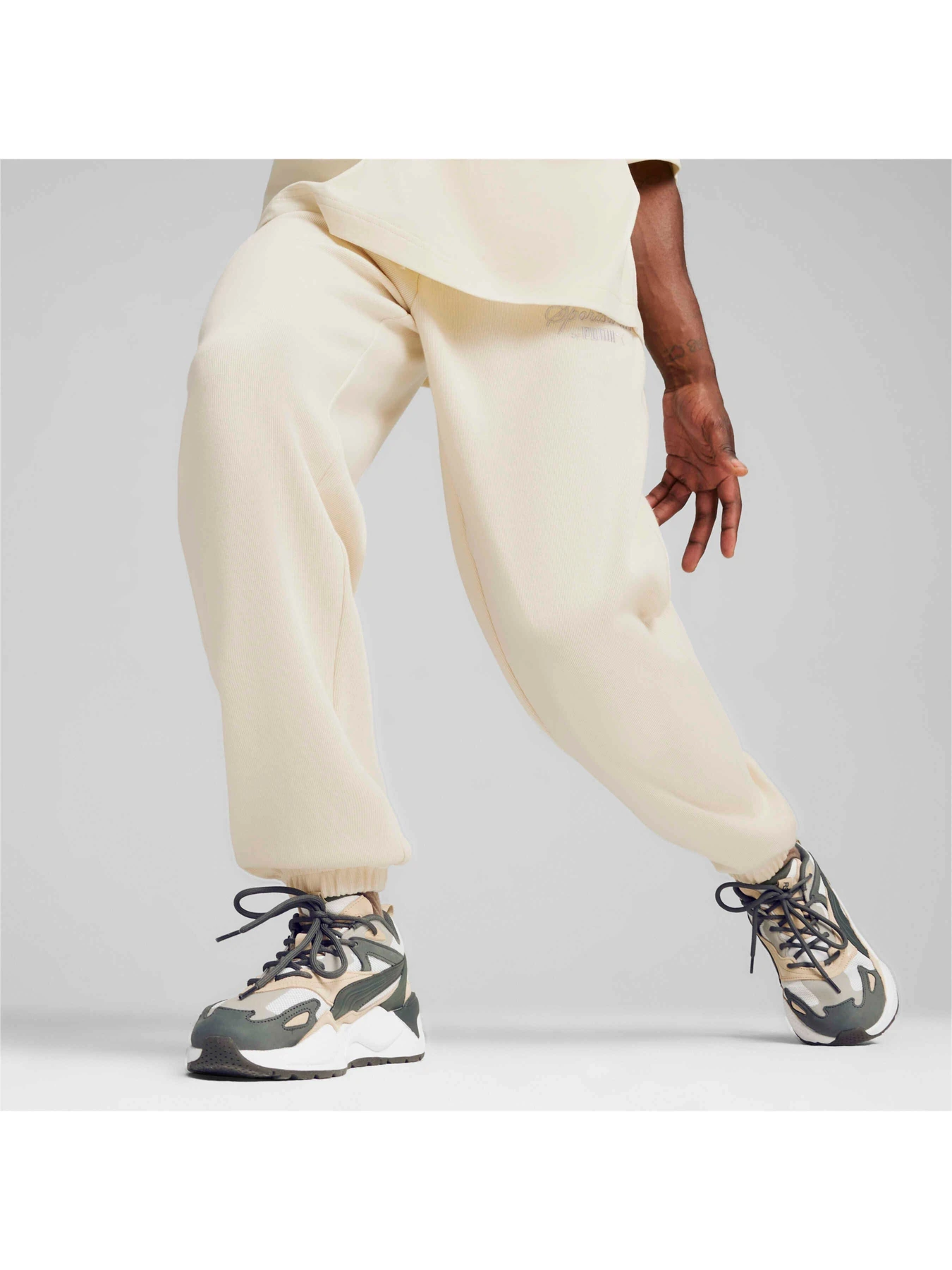 Штани PUMA Classics+ Sweatpants модель 624276 Штани PUMA Classics+ Sweatpants модель 624276 Фото