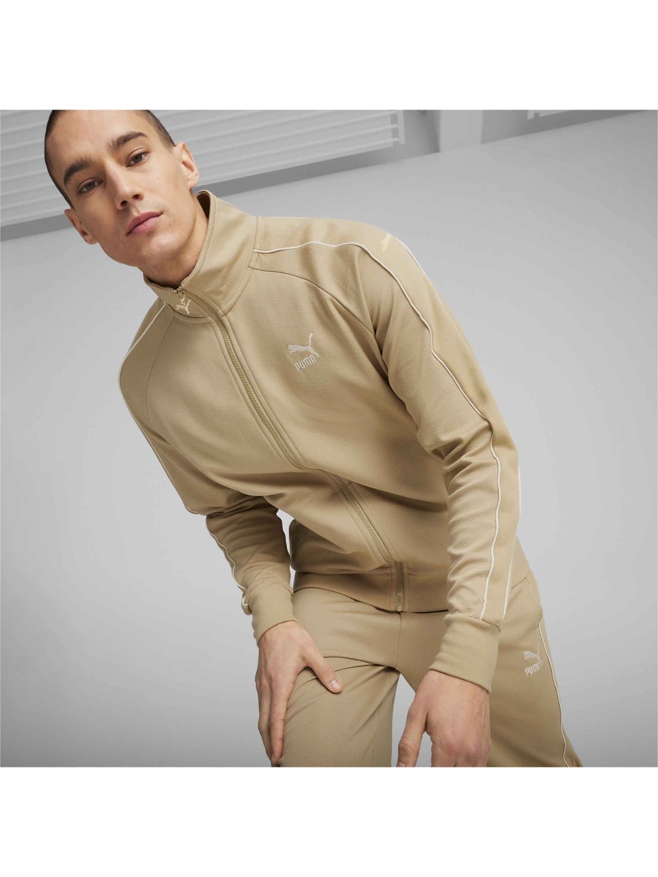 Худи и свитшоты PUMA T7 Track Jacket модель 624328 Худи и свитшоты PUMA T7 Track Jacket модель 624328 Фото