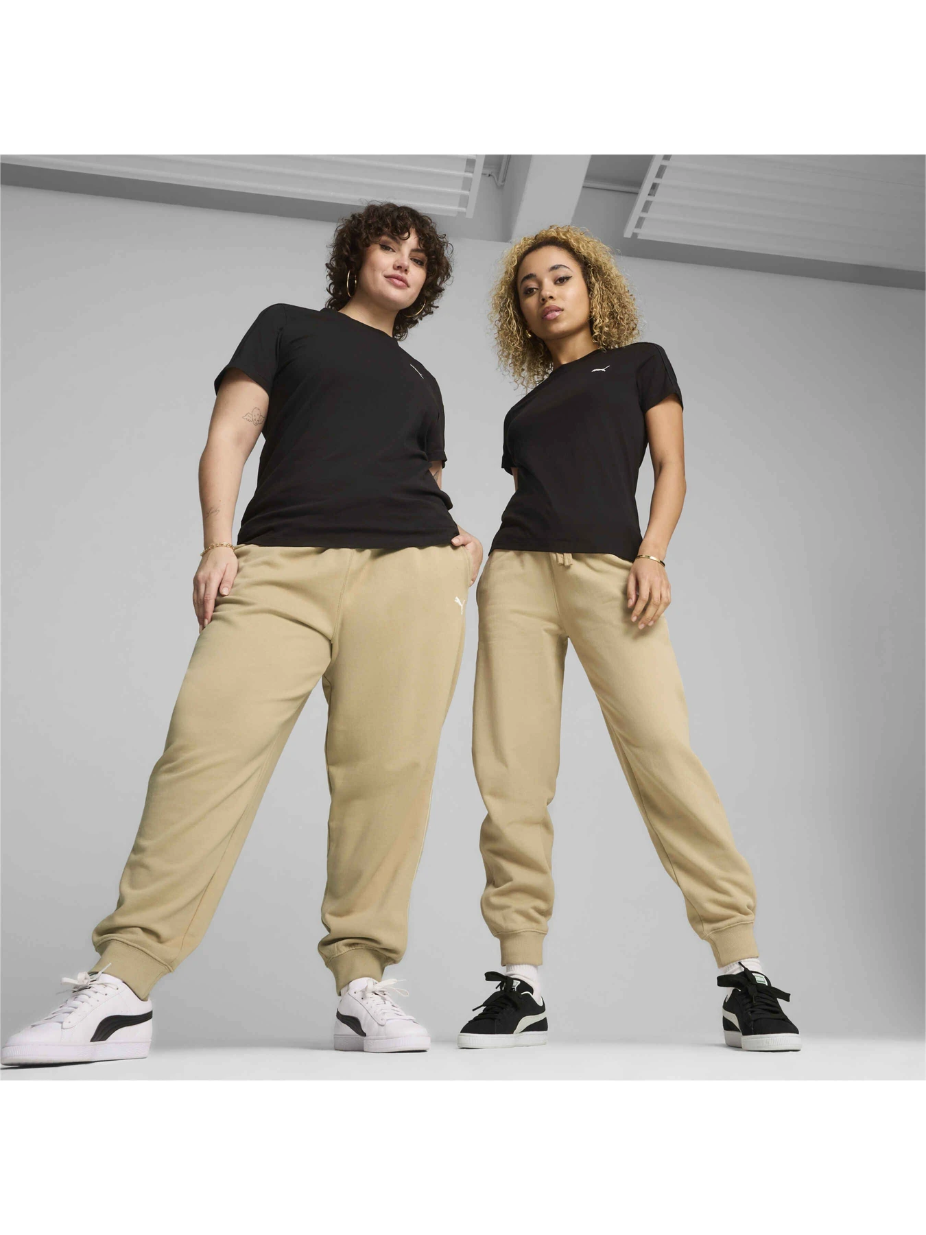 Штани PUMA Her High-waist Pants Tr модель 677889 Фото