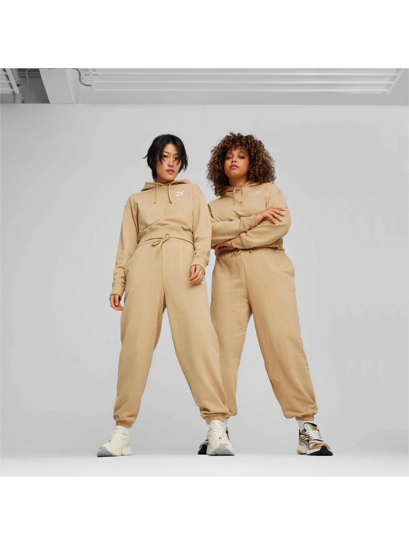 Брюки PUMA Better Classics Sweatpants модель 624233 Брюки PUMA Better Classics Sweatpants модель 624233 Фото