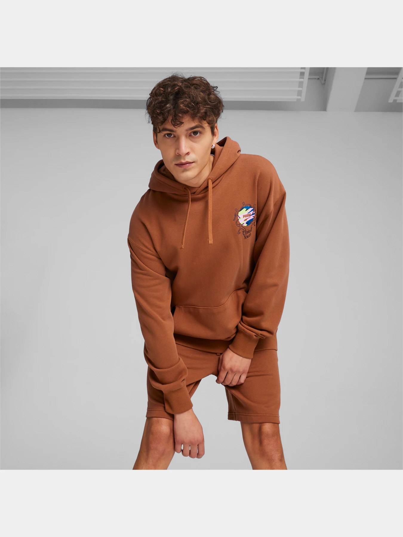 Худи и свитшоты PUMA Downtown Graphic Hoodie модель 624361 Худи и свитшоты PUMA Downtown Graphic Hoodie модель 624361 Фото