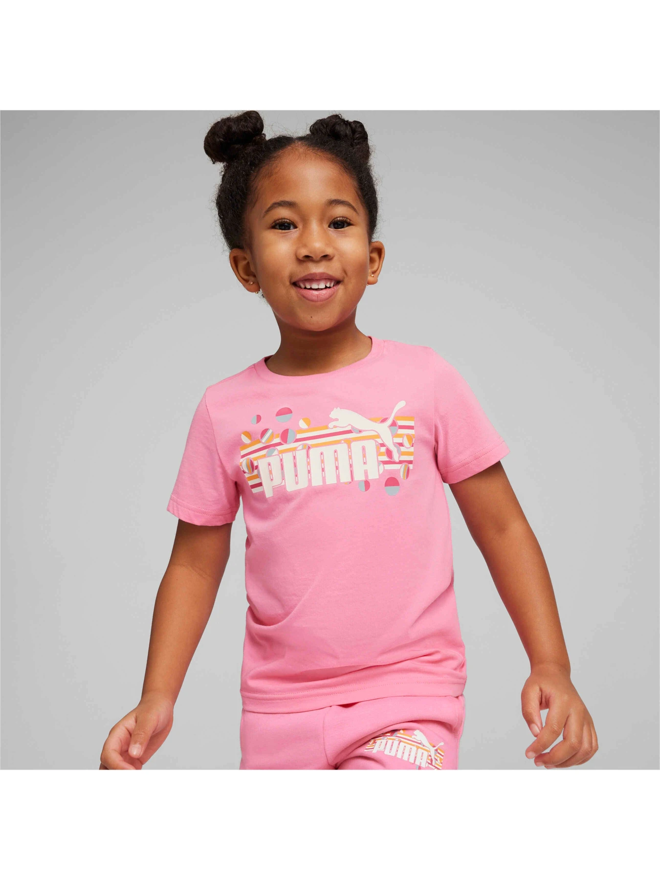 Футболки и поло PUMA Ess+ Summer Camp Tee модель 679273 Футболки и поло PUMA Ess+ Summer Camp Tee модель 679273 Фото