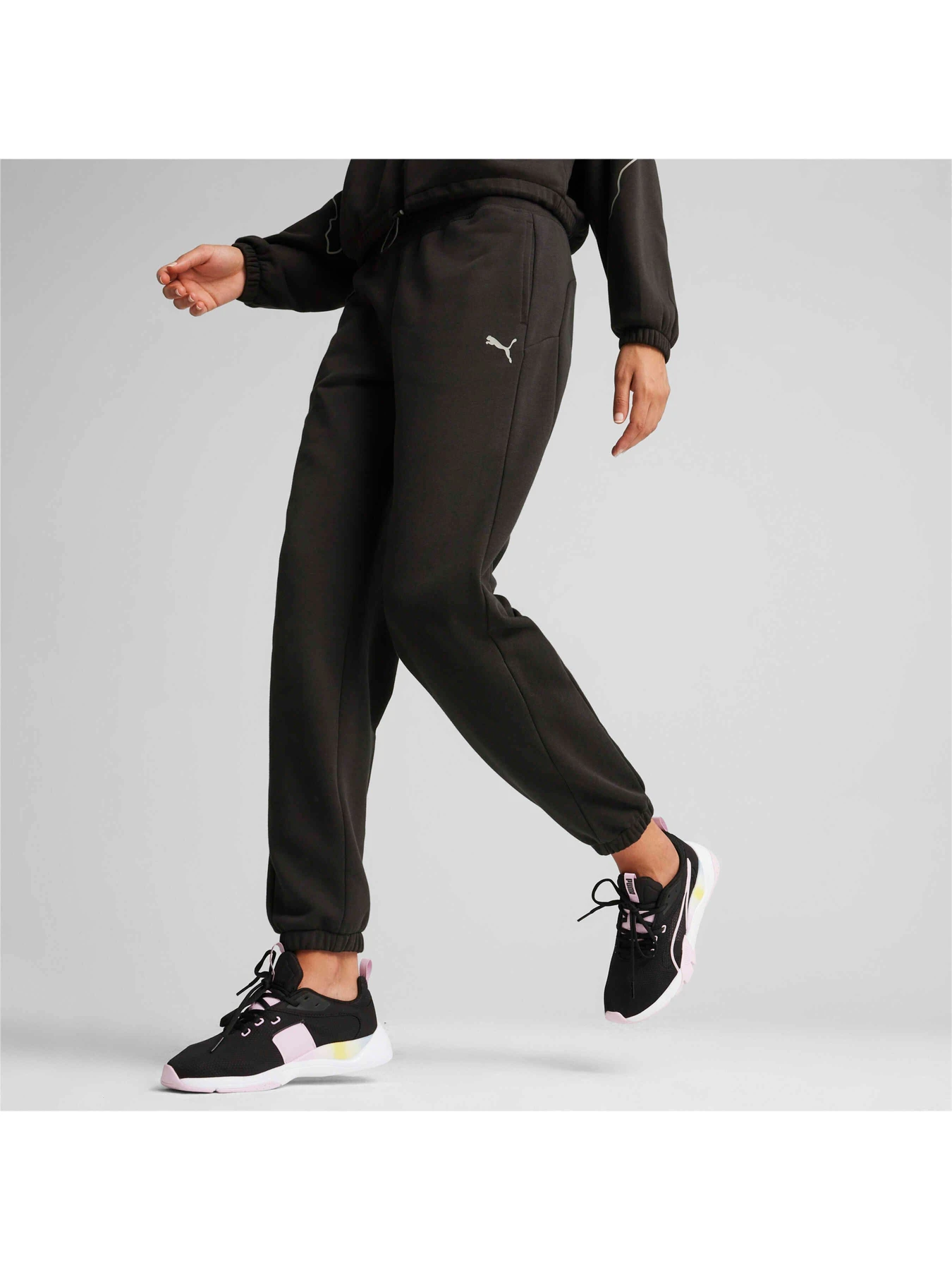 Брюки PUMA Motion Pants Tr модель 677917 Фото