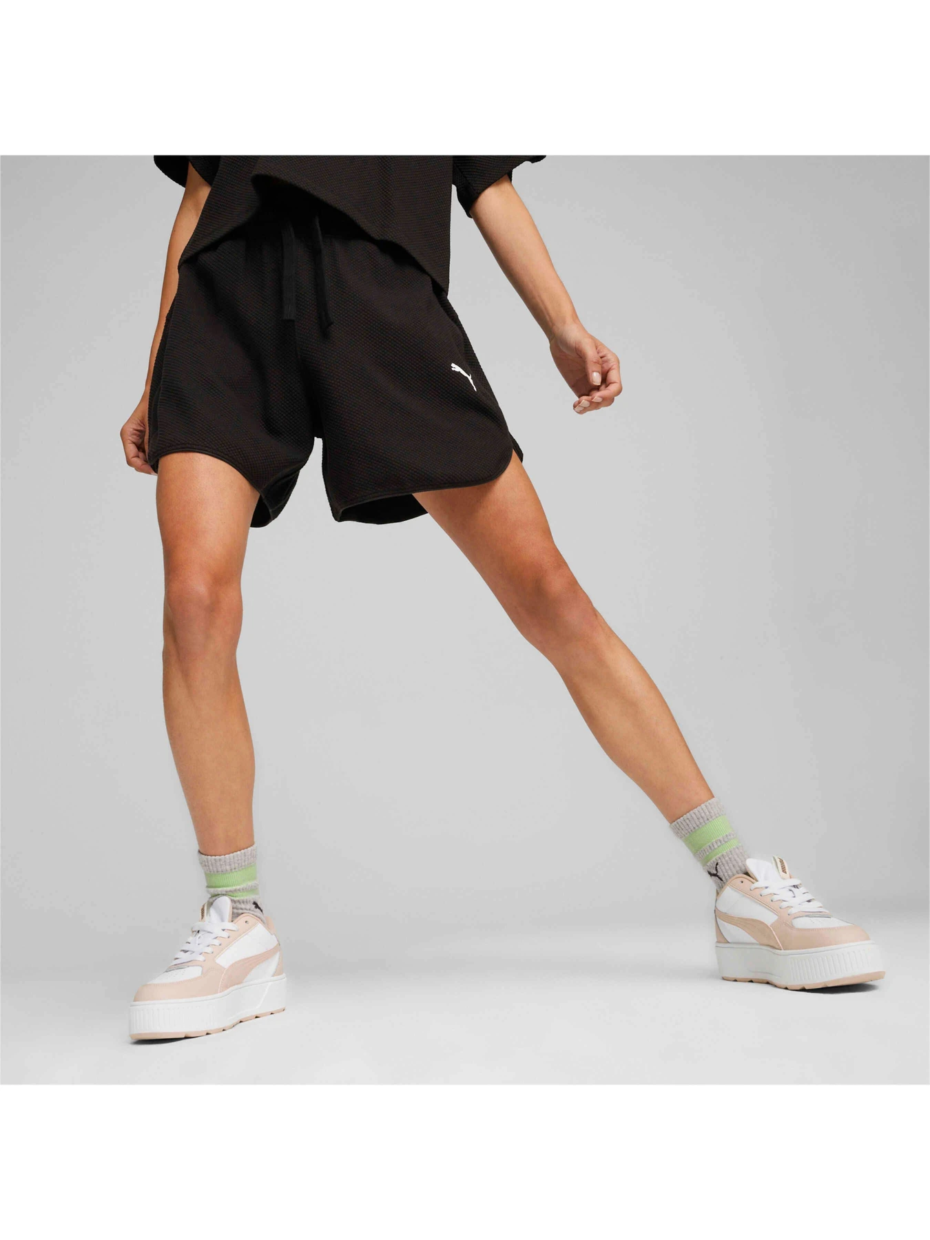 Шорты PUMA Her Shorts модель 678701 Фото