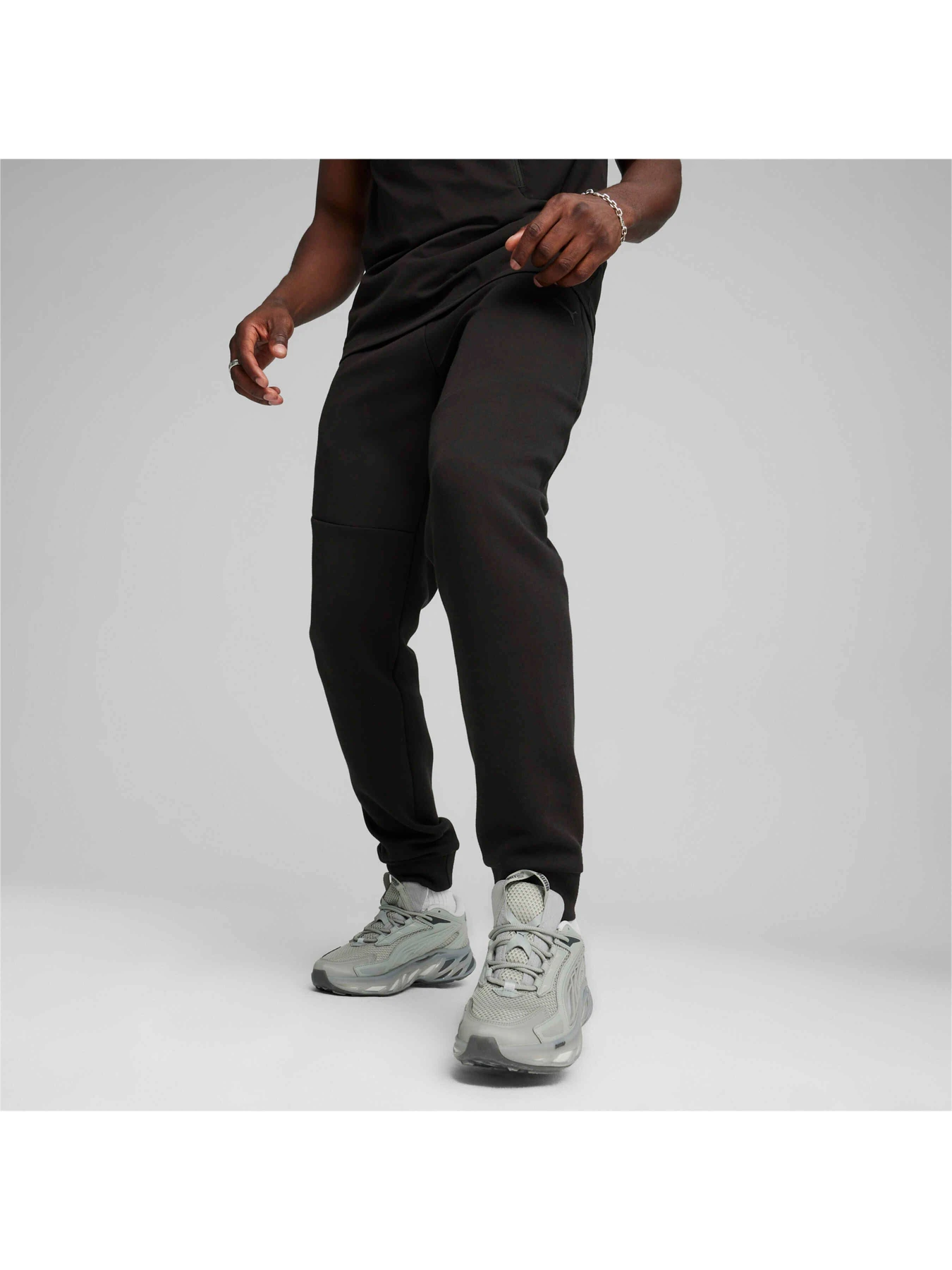 Брюки PUMA Tech Track Pant модель 624388 Брюки PUMA Tech Track Pant модель 624388 Фото