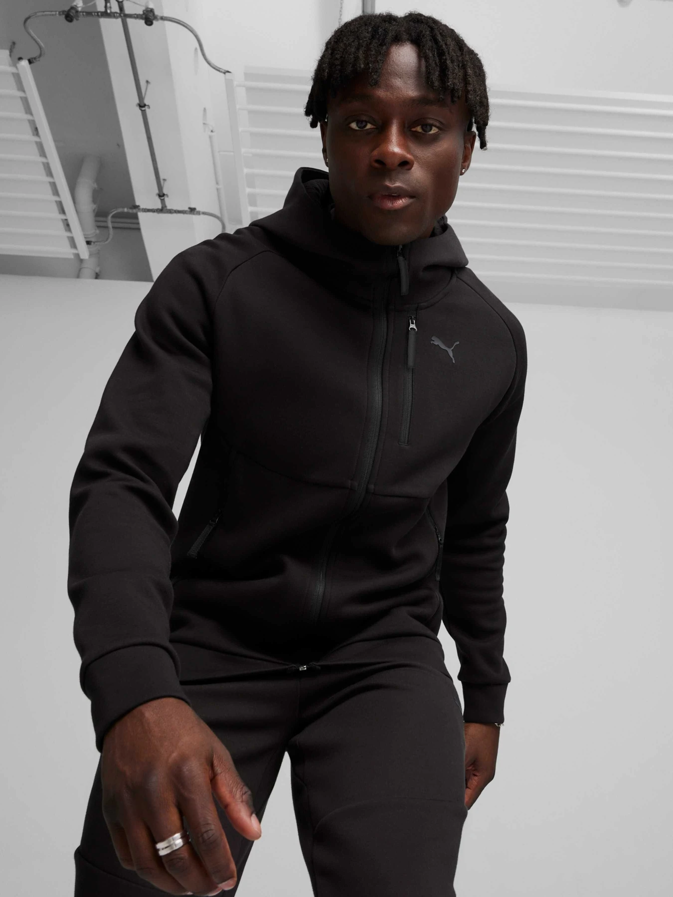 Куртки и дубленки PUMA Tech Full-zip Hoodie модель 624385 Фото