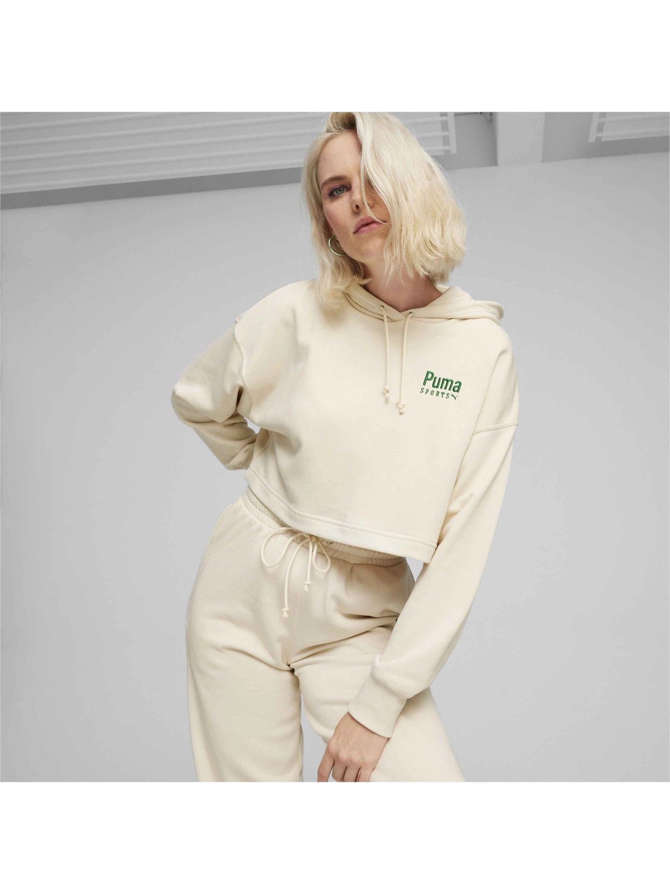 Худи и свитшоты PUMA Team Oversized Hoodie модель 624317 Худи и свитшоты PUMA Team Oversized Hoodie модель 624317 Фото