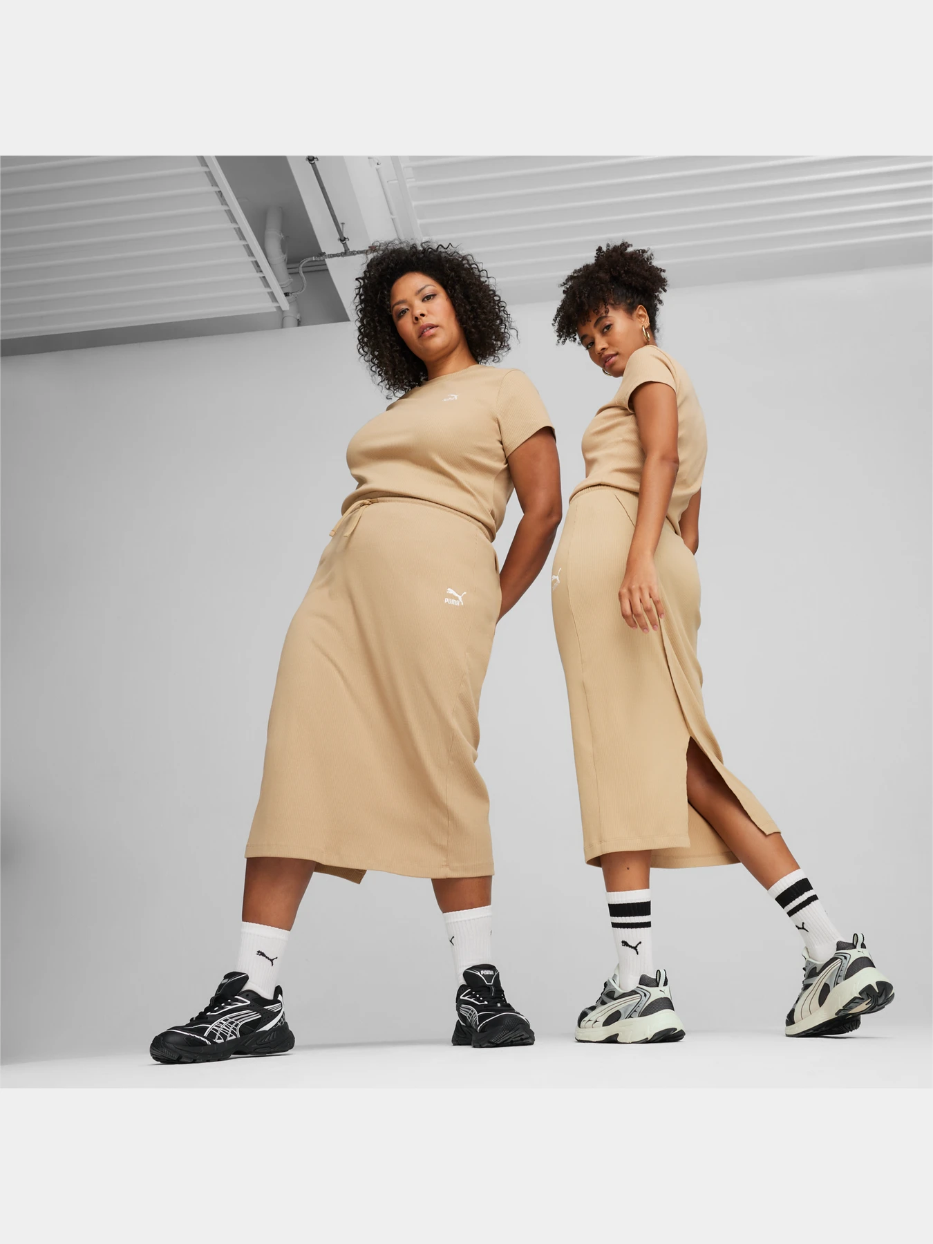 Юбки PUMA Classics Ribbed Midi Skirt модель 624265 Фото