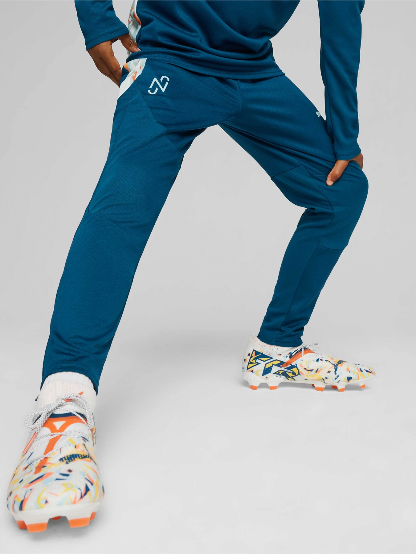 Брюки PUMA Njr Creativity Trg Pants Jr модель 658957 Брюки PUMA Njr Creativity Trg Pants Jr модель 658957 Фото