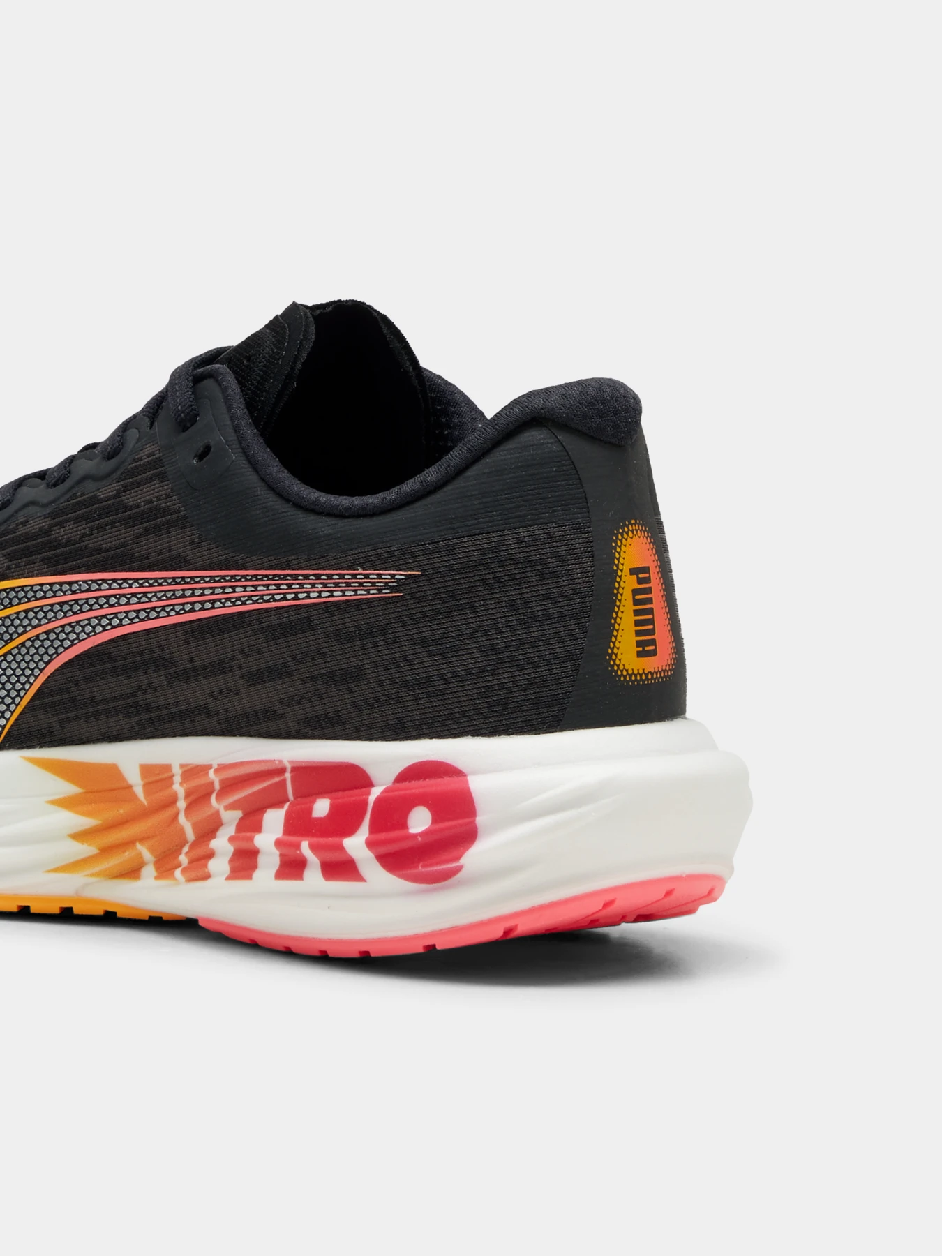 Кросівки PUMA Deviate Nitro™ 2 модель 309697 Фото