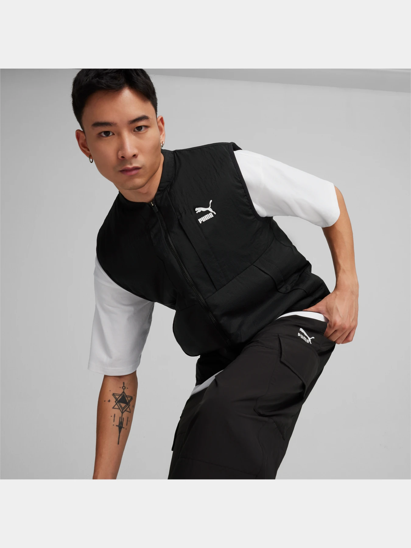 Куртки и дубленки PUMA Classics Vest модель 624495 Фото