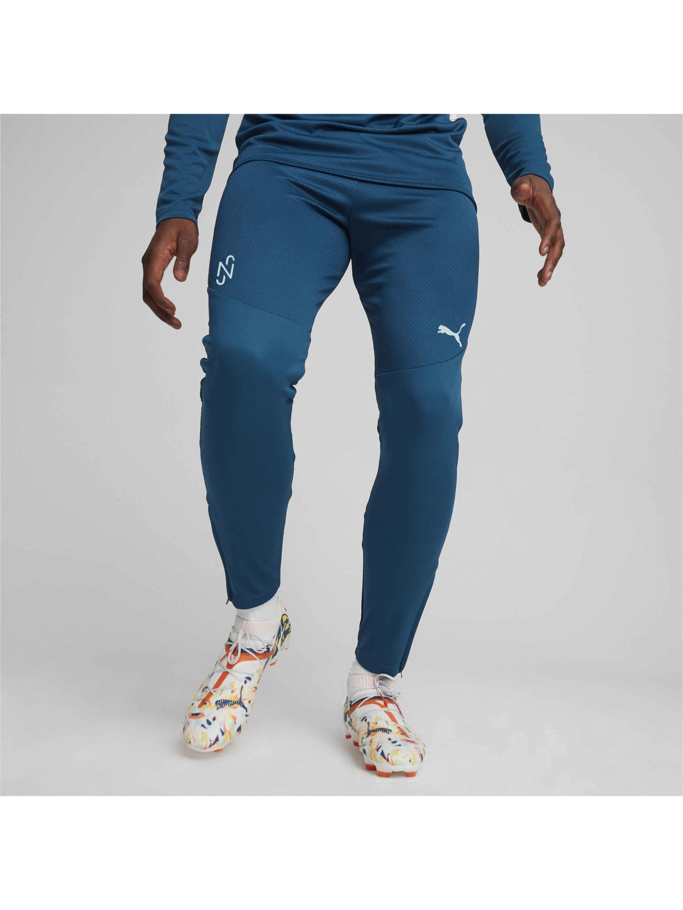 Брюки PUMA Njr Creativity Trg Pants модель 658951 Брюки PUMA Njr Creativity Trg Pants модель 658951 Фото