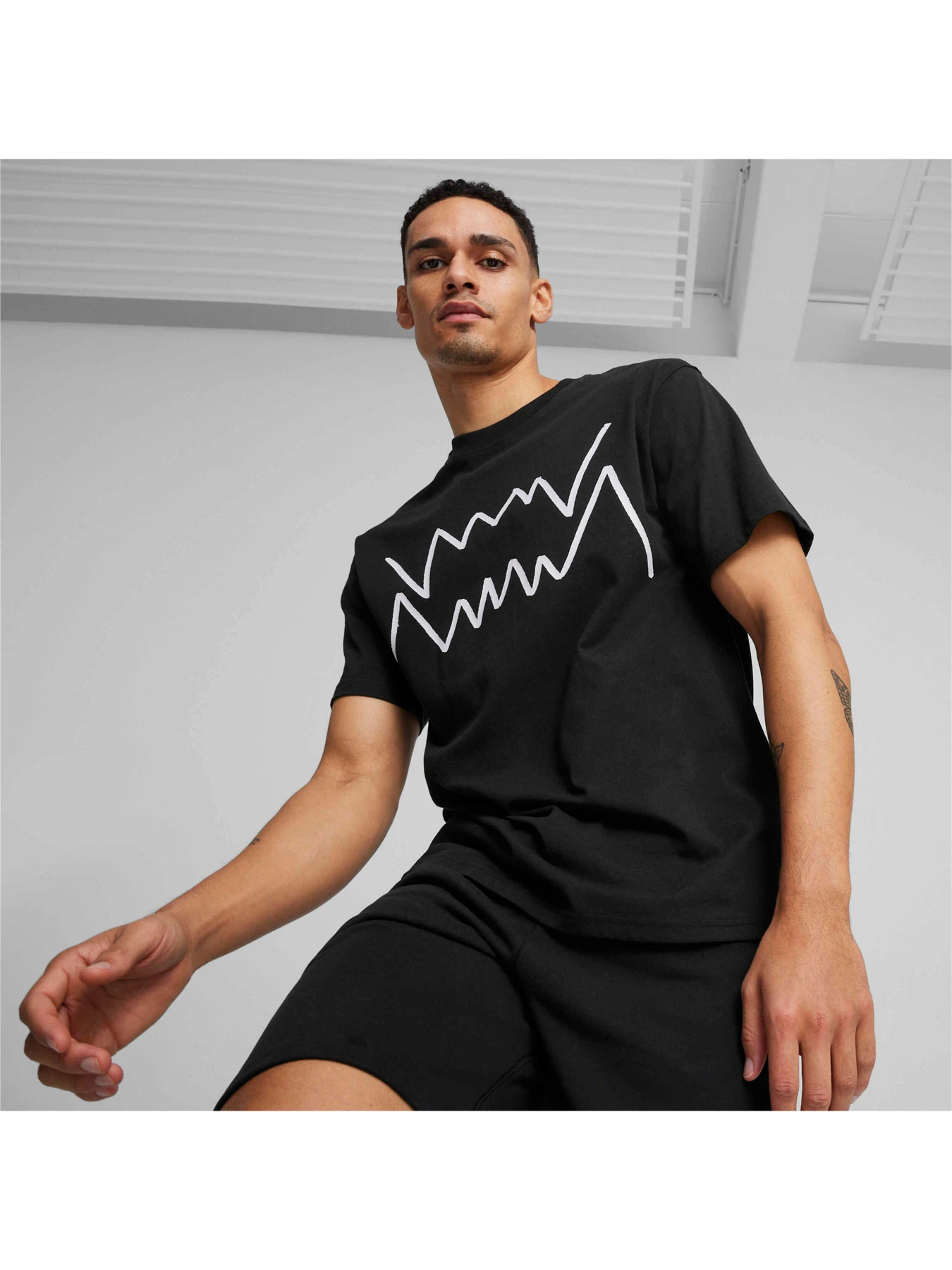 Футболки і поло PUMA Jaws Core Tee модель 624698 Футболки і поло PUMA Jaws Core Tee модель 624698 Фото