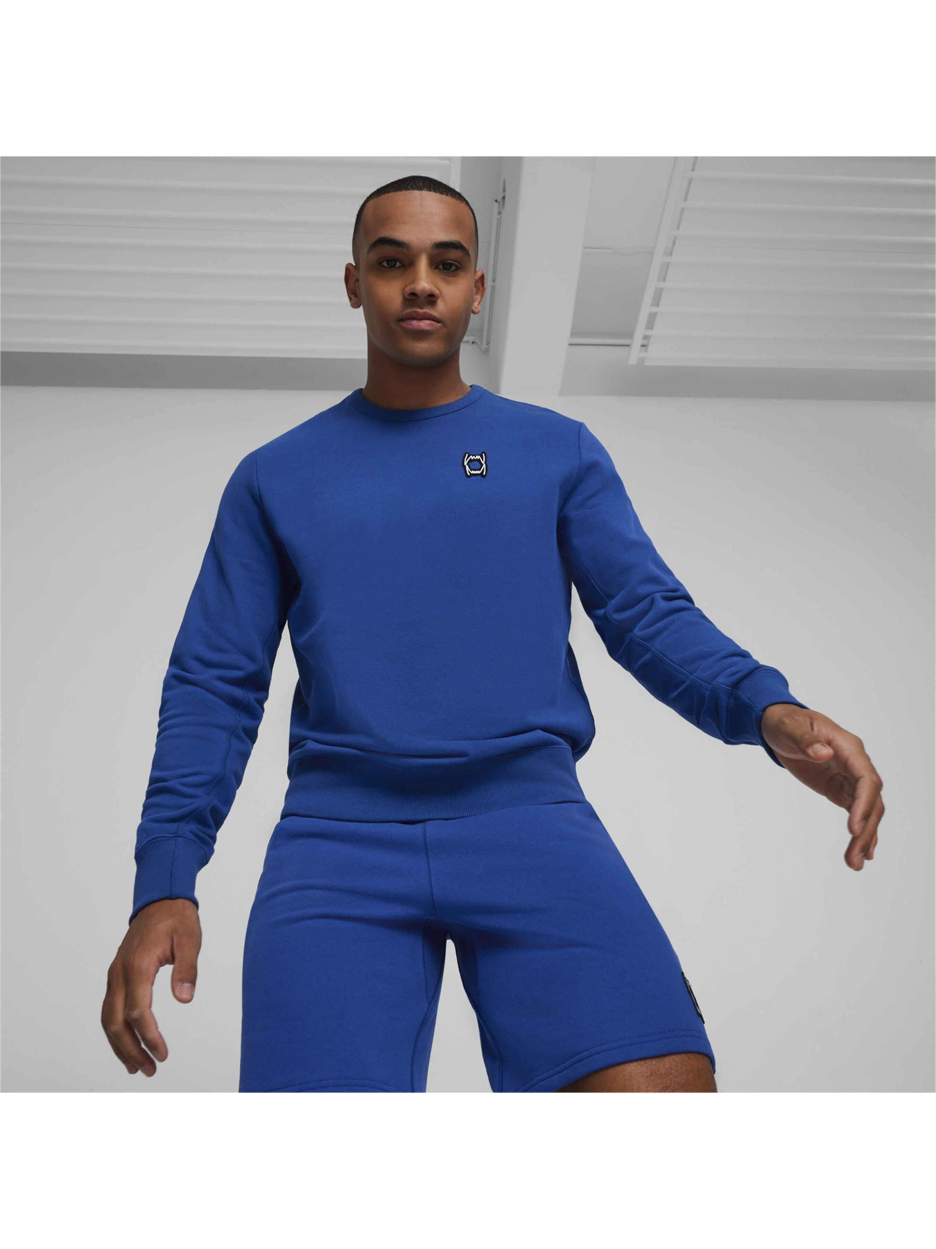 Худи и свитшоты PUMA Pivot Crewneck модель 624782 Худи и свитшоты PUMA Pivot Crewneck модель 624782 Фото