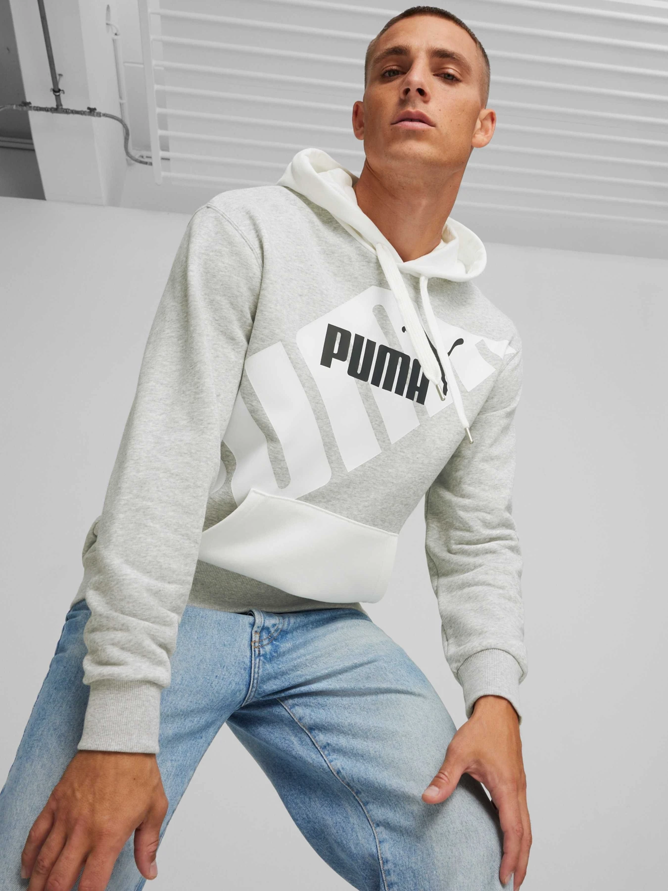 Худі та світшоти PUMA Power Graphic Hoodie модель 678963 Худі та світшоти PUMA Power Graphic Hoodie модель 678963 Фото