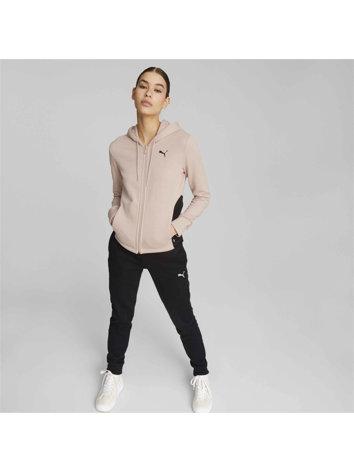 Костюмы PUMA Classic Hooded Tracksuit модель 670022 Фото