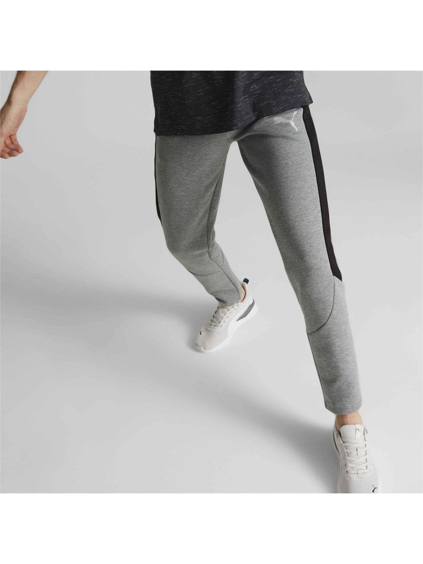 Брюки PUMA Evostripe Pants модель 849917 Брюки PUMA Evostripe Pants модель 849917 Фото