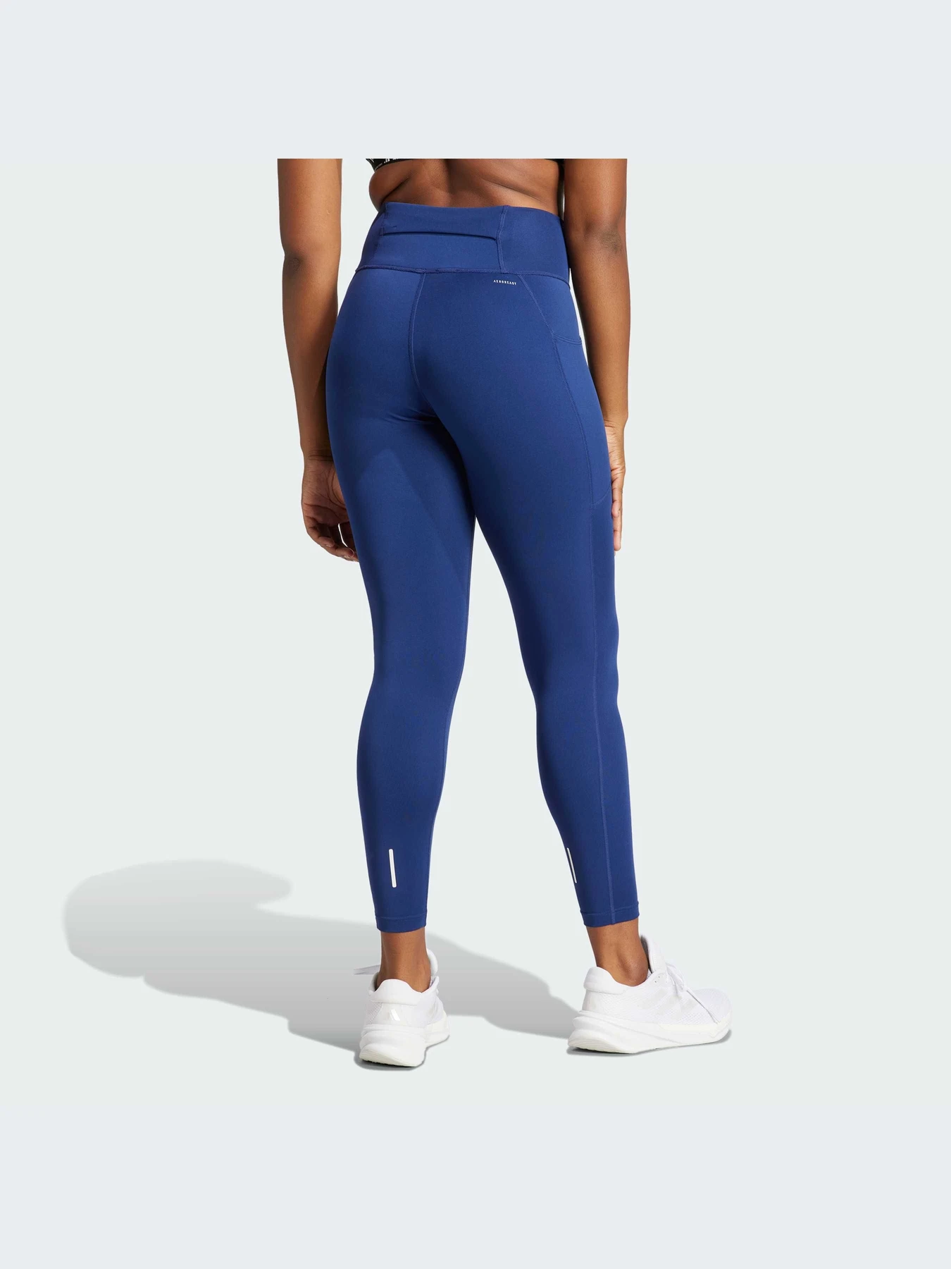 Брюки Adidas модель IU1648 Брюки Adidas модель IU1648 Фото