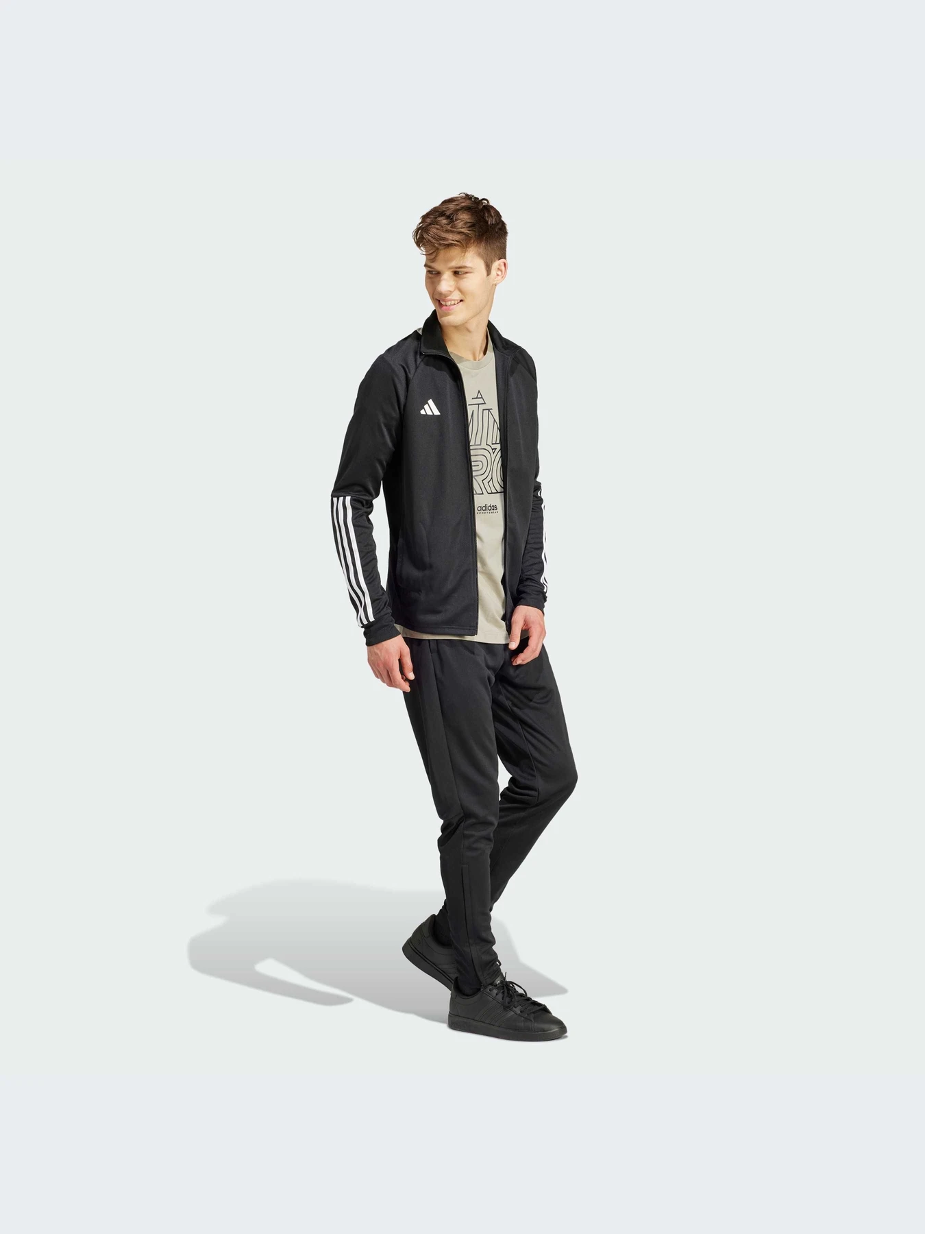 Костюмы Adidas 3 Stripes модель IR7843 Костюмы Adidas 3 Stripes модель IR7843 Фото