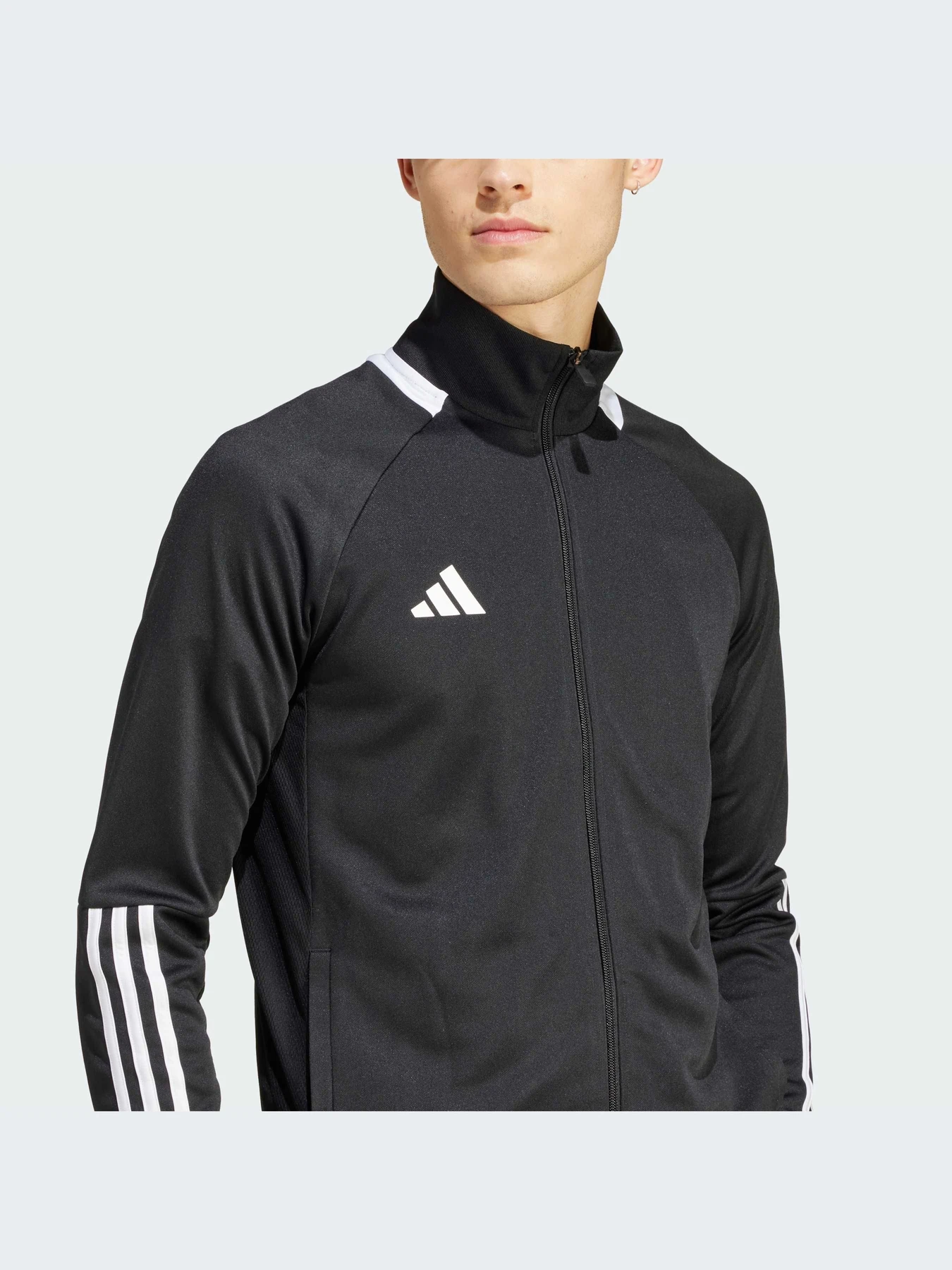 Костюмы Adidas 3 Stripes модель IR7843 Костюмы Adidas 3 Stripes модель IR7843 Фото