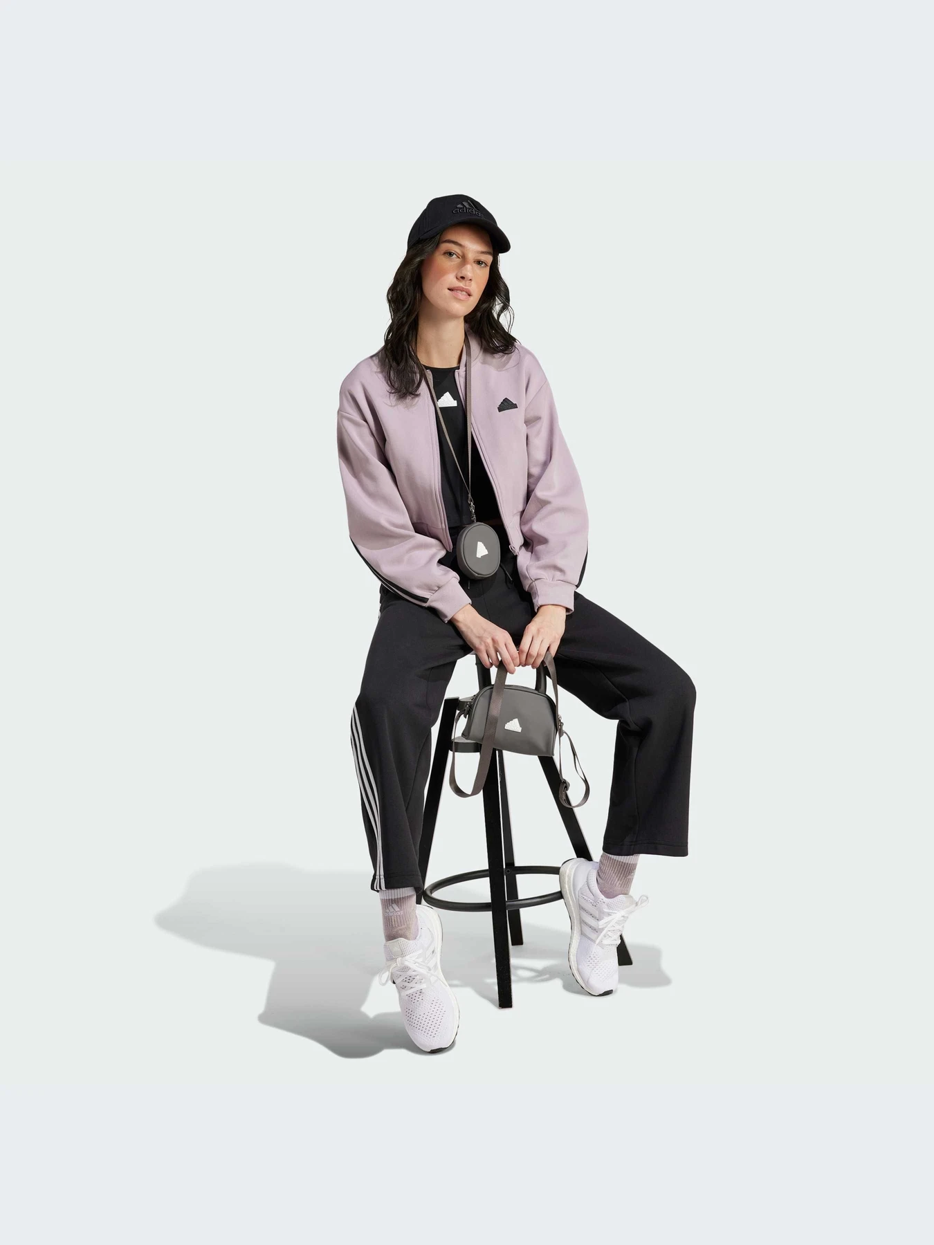 Худі та світшоти Adidas 3 Stripes модель IS3652 Худі та світшоти Adidas 3 Stripes модель IS3652 Фото