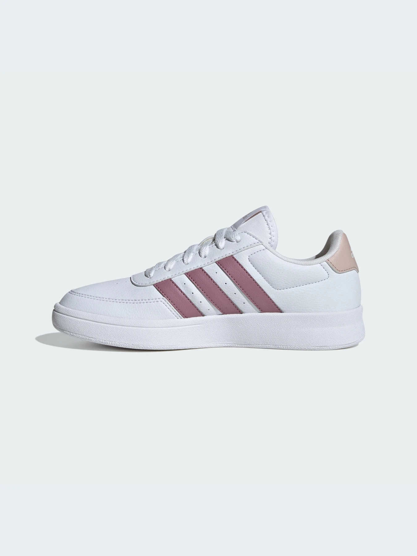 Кроссовки Adidas модель IE5246 Кроссовки Adidas модель IE5246 Фото