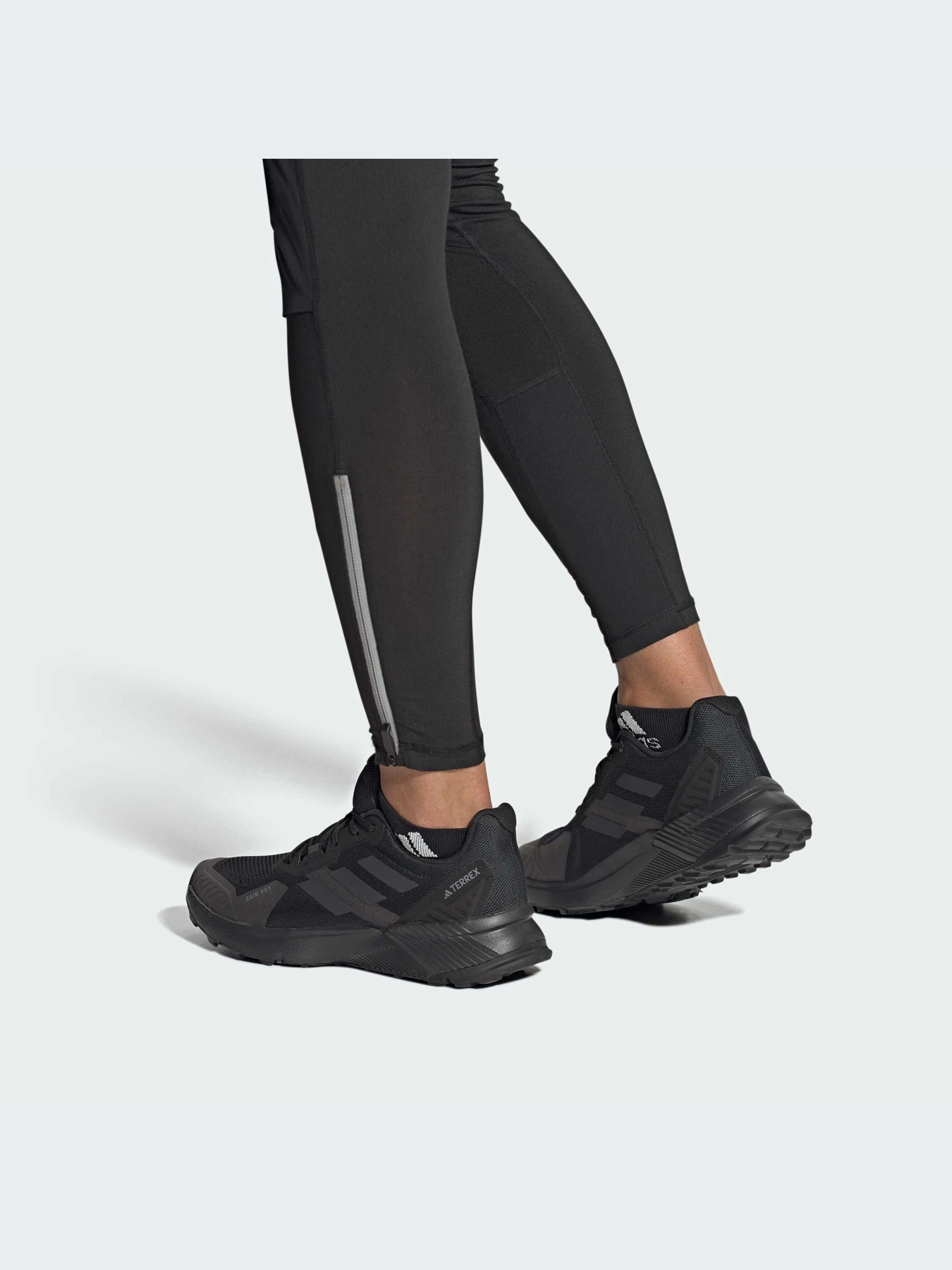 Кроссовки Adidas модель IF5015 Кроссовки Adidas модель IF5015 Фото