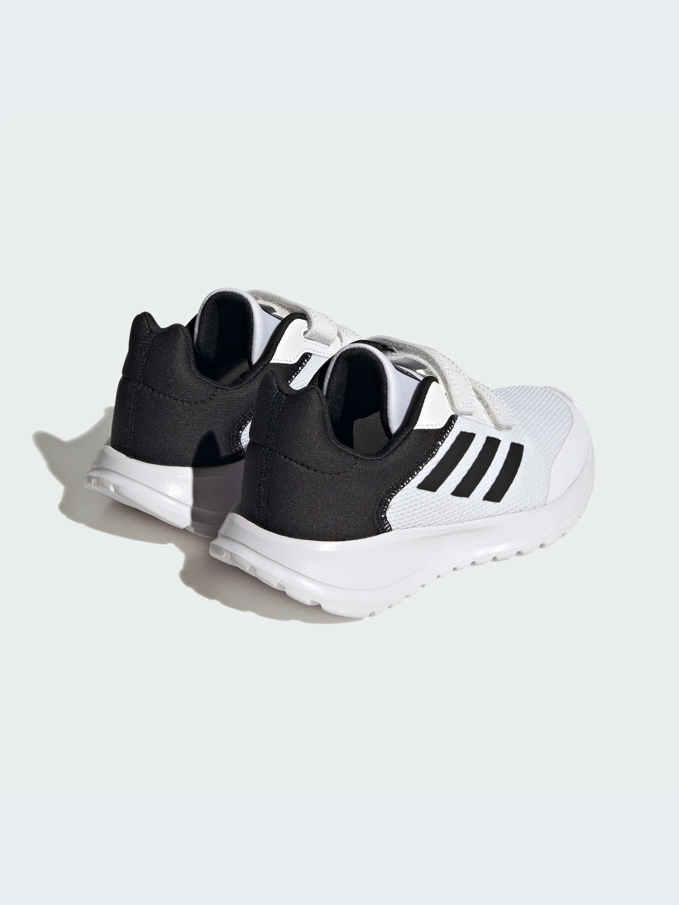 Кроссовки Adidas модель IF0354 Кроссовки Adidas модель IF0354 Фото