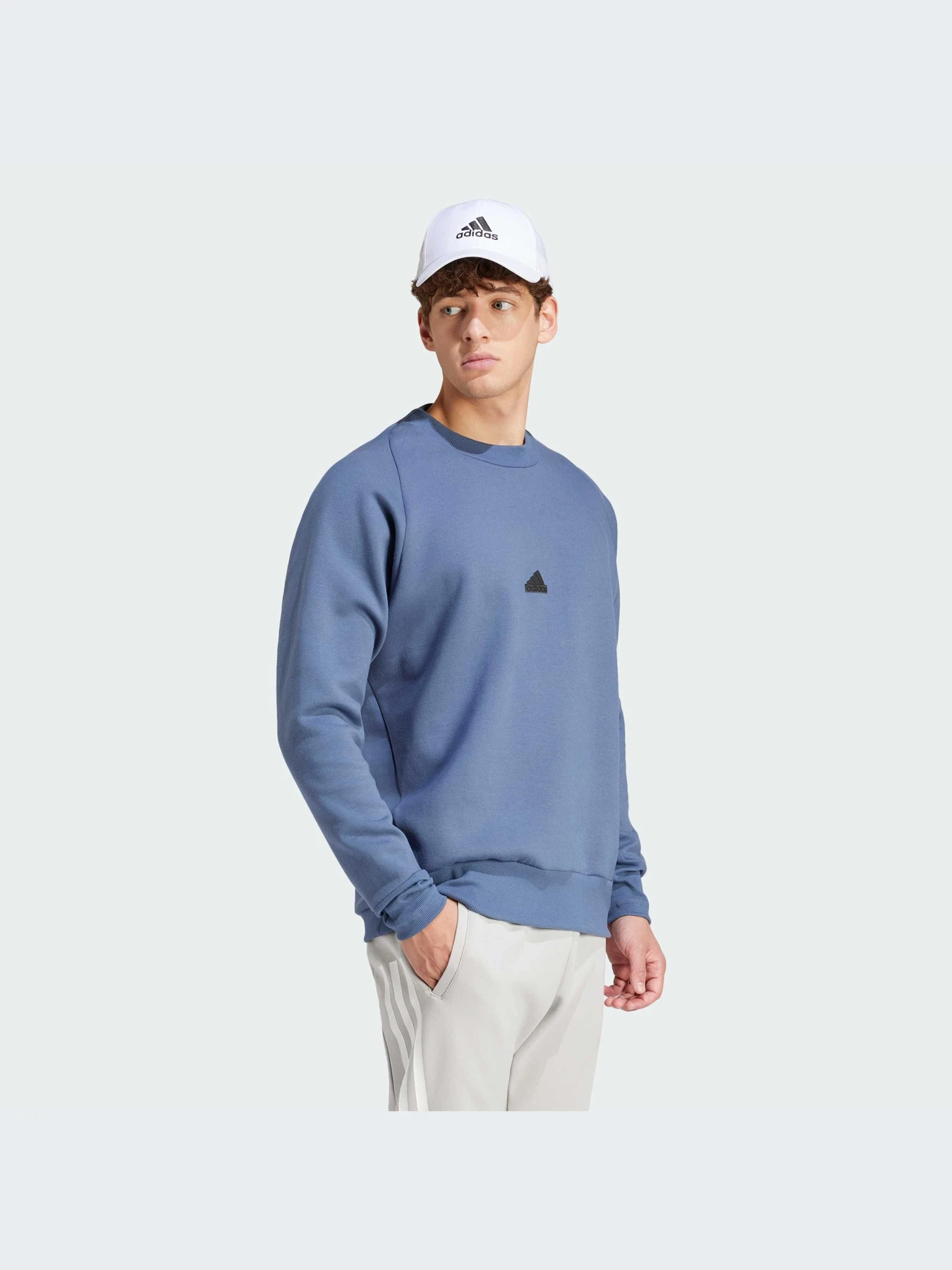 Худи и свитшоты Adidas ZNE модель IR5243 Худи и свитшоты Adidas ZNE модель IR5243 Фото