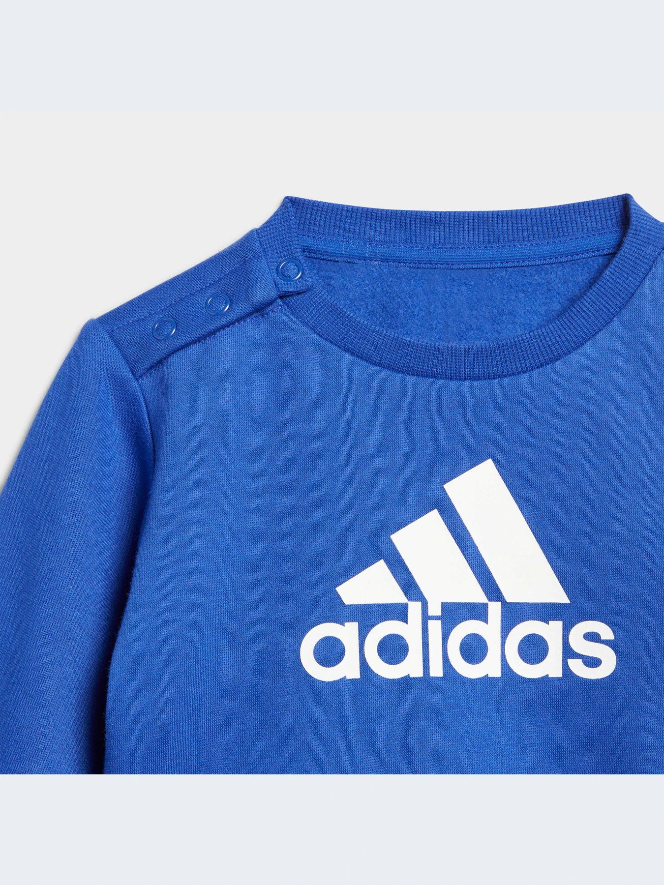 Костюмы Adidas модель IJ8857 Костюмы Adidas модель IJ8857 Фото