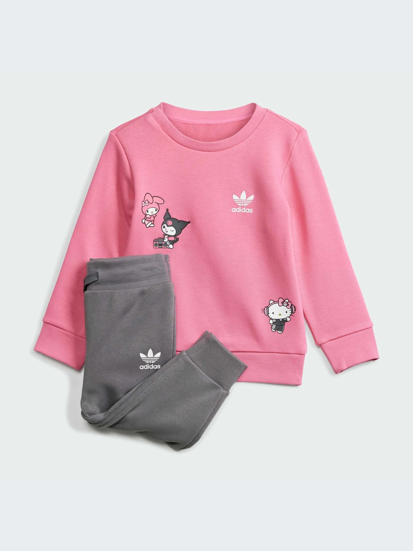 Костюмы Adidas модель IT7916 Костюмы Adidas модель IT7916 Фото