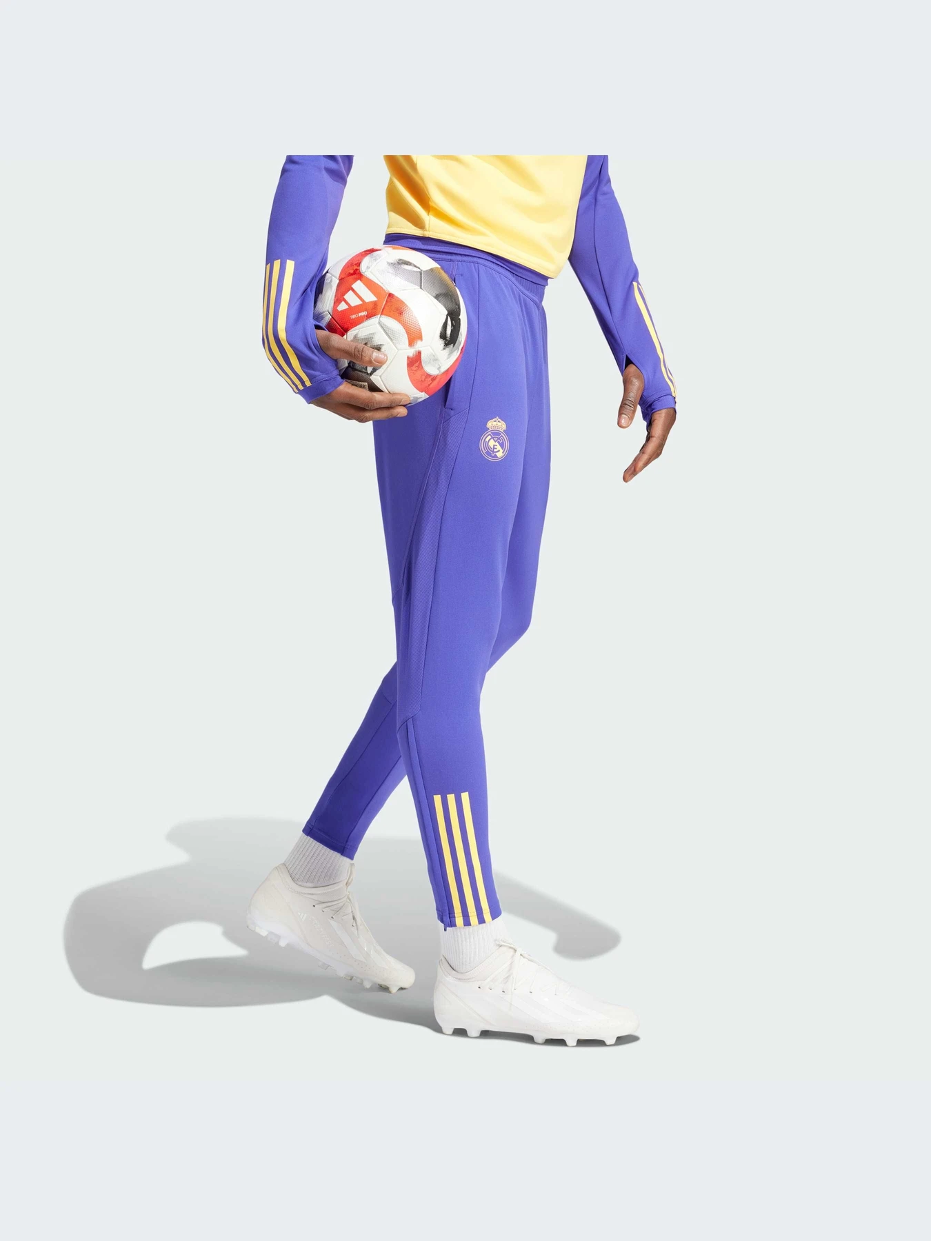 Брюки Adidas Tiro модель IQ0542 Брюки Adidas Tiro модель IQ0542 Фото