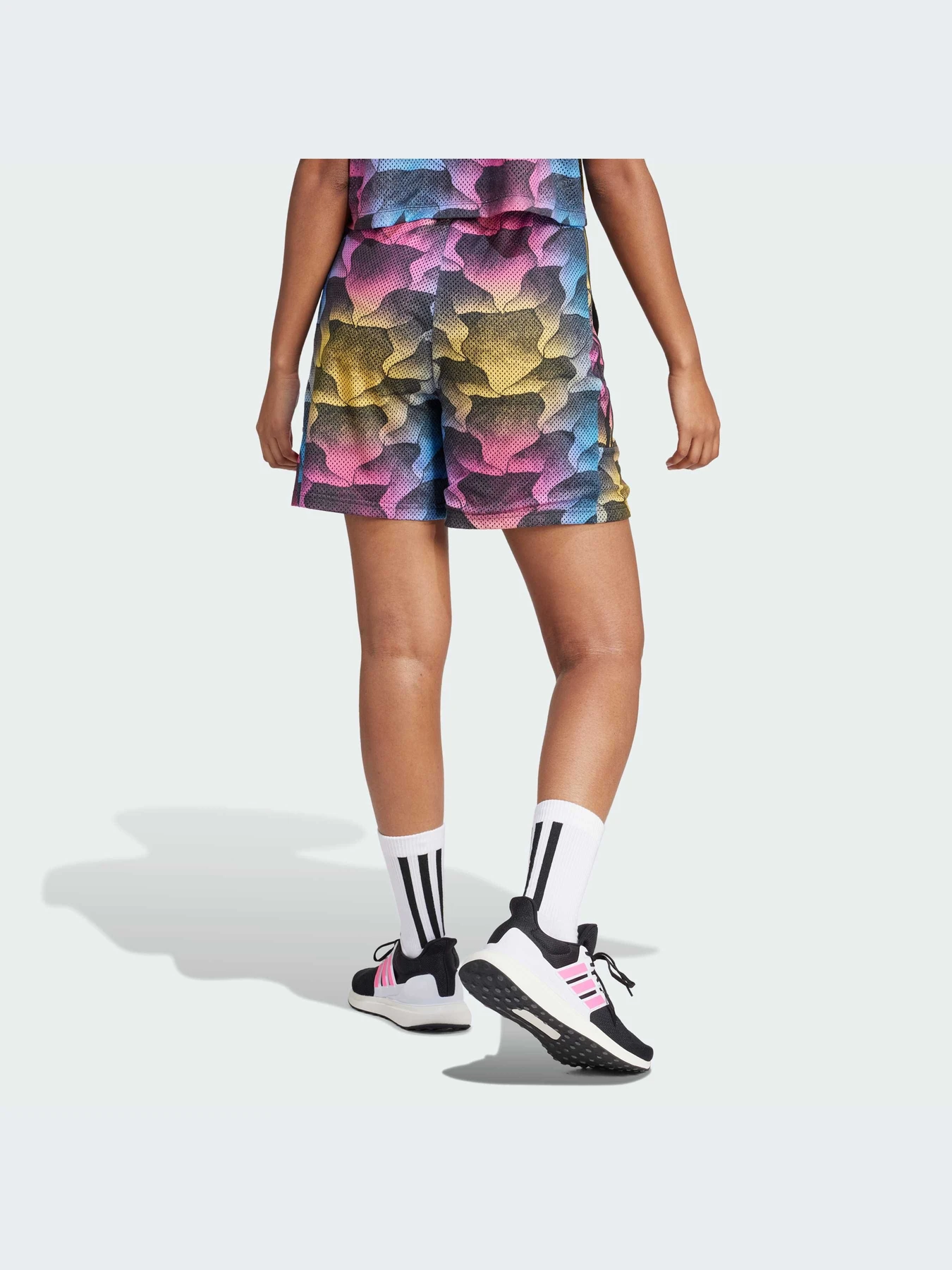 Шорты Adidas Tiro модель IQ4813 Шорты Adidas Tiro модель IQ4813 Фото