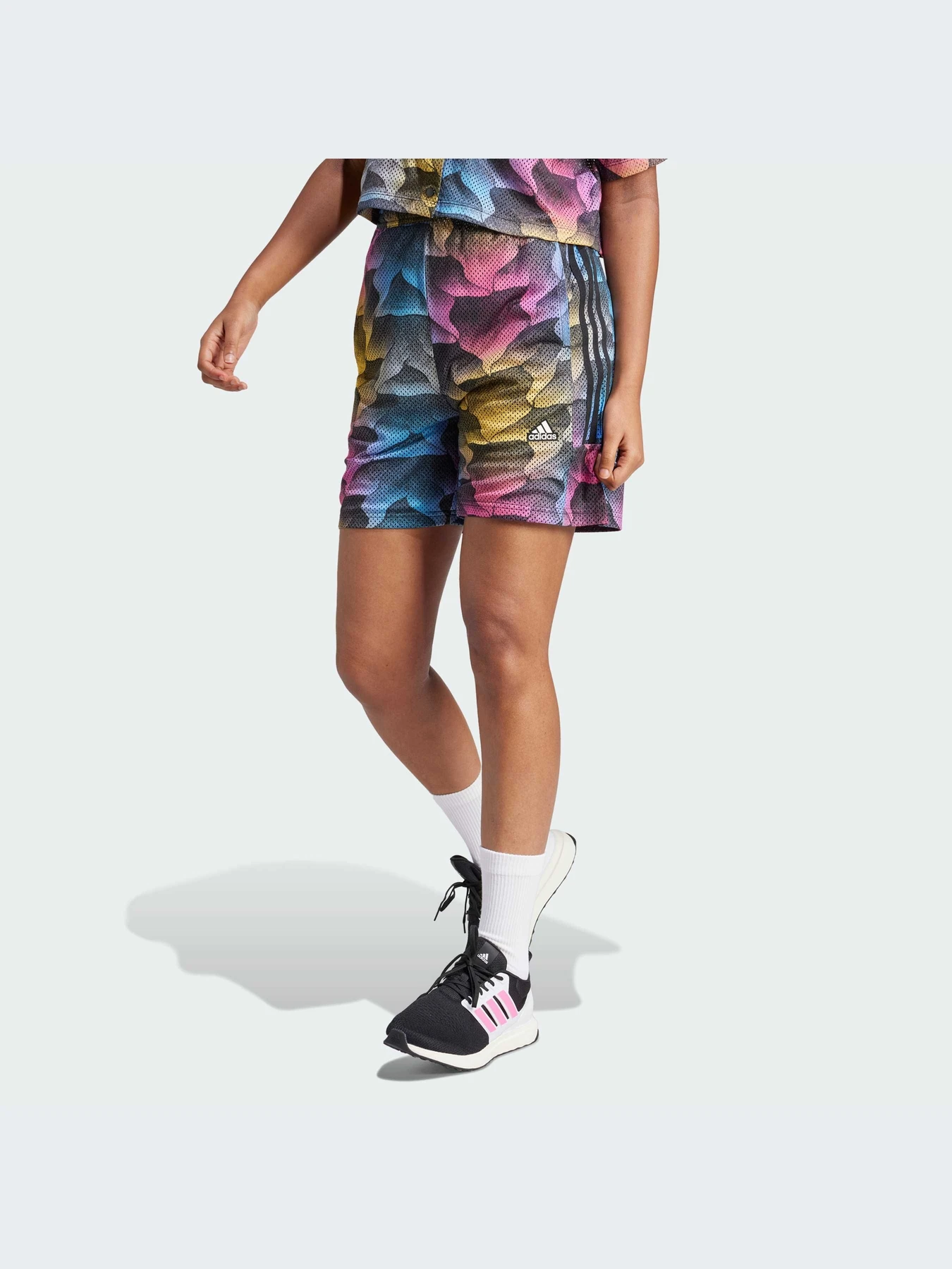 Шорты Adidas Tiro модель IQ4813 Шорты Adidas Tiro модель IQ4813 Фото