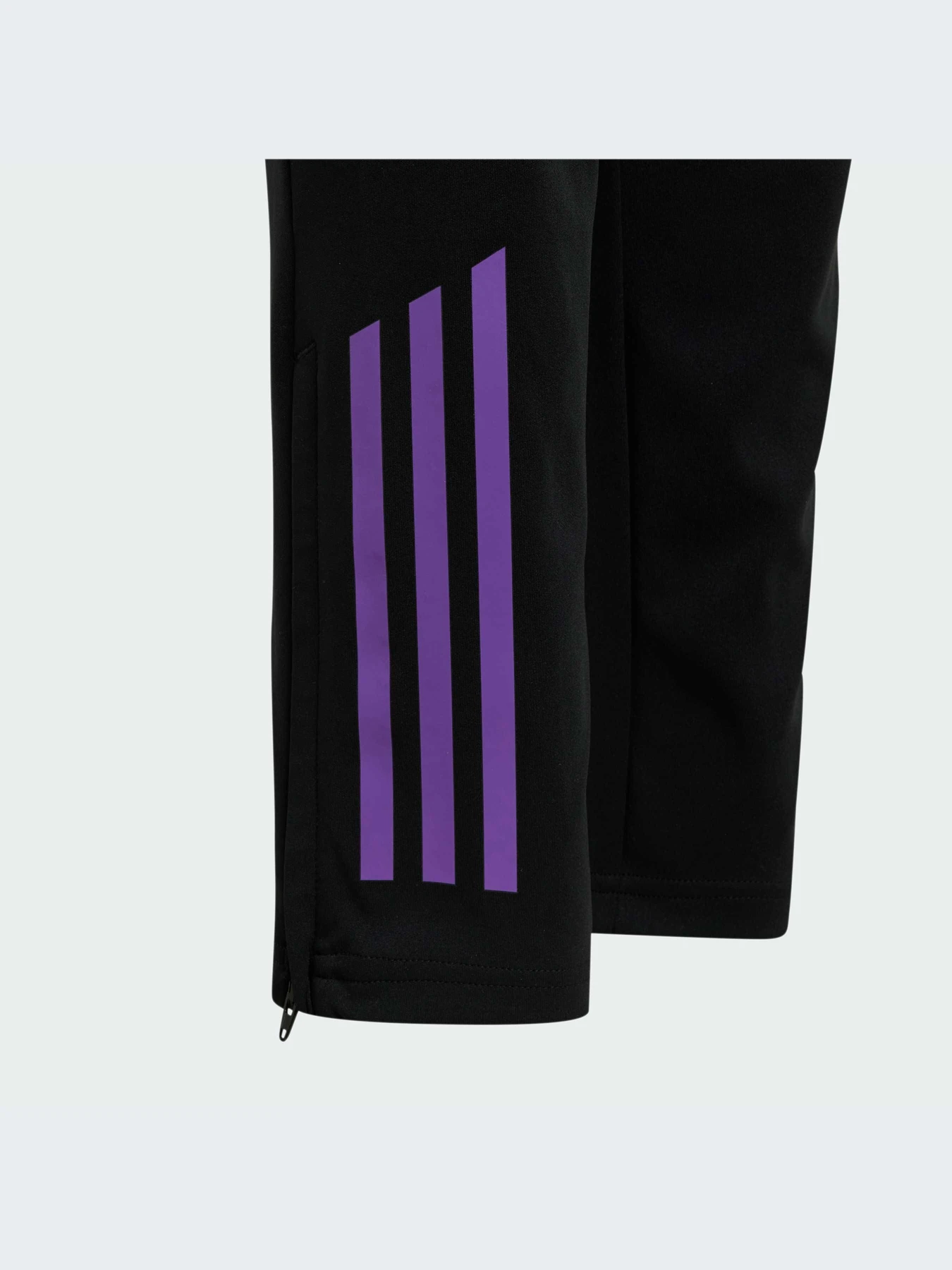 Брюки Adidas модель IP8239 Брюки Adidas модель IP8239 Фото